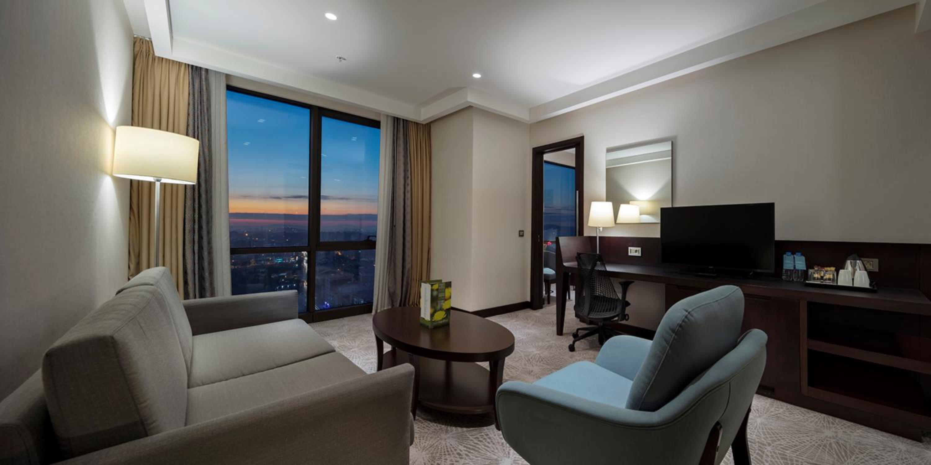 One-Bedroom King Suite