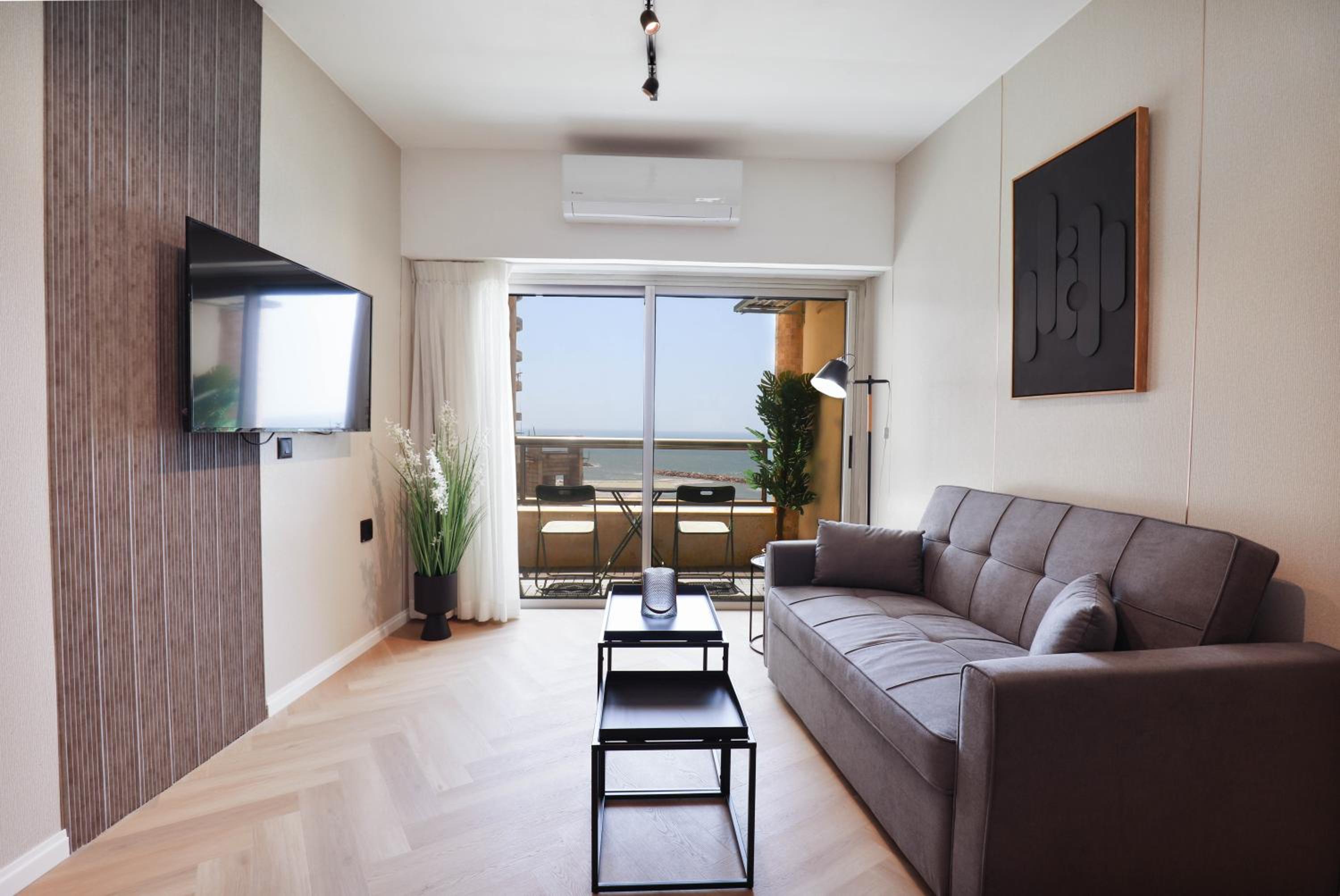 One-Bedroom Apartment With Sea View And Balcony
