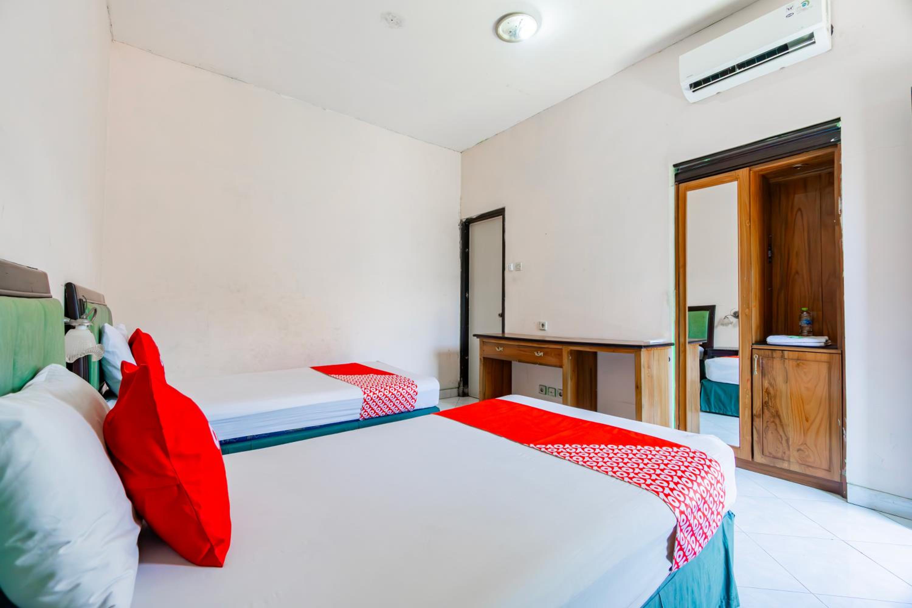 Standard Twin Room photo 3