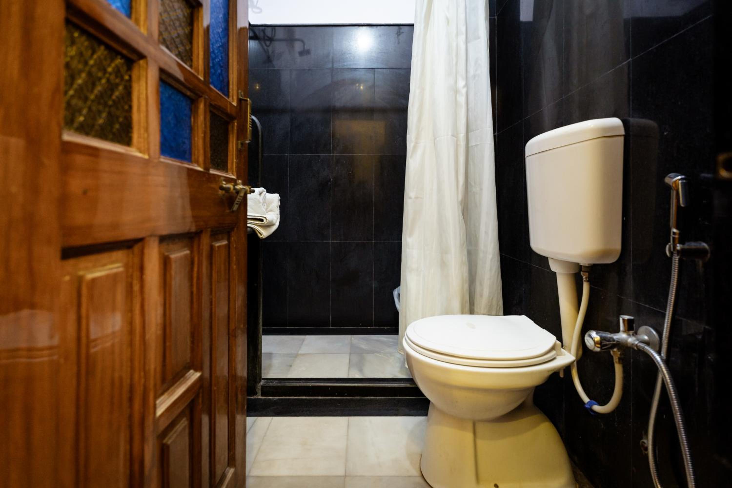 Family Room - Photo 3