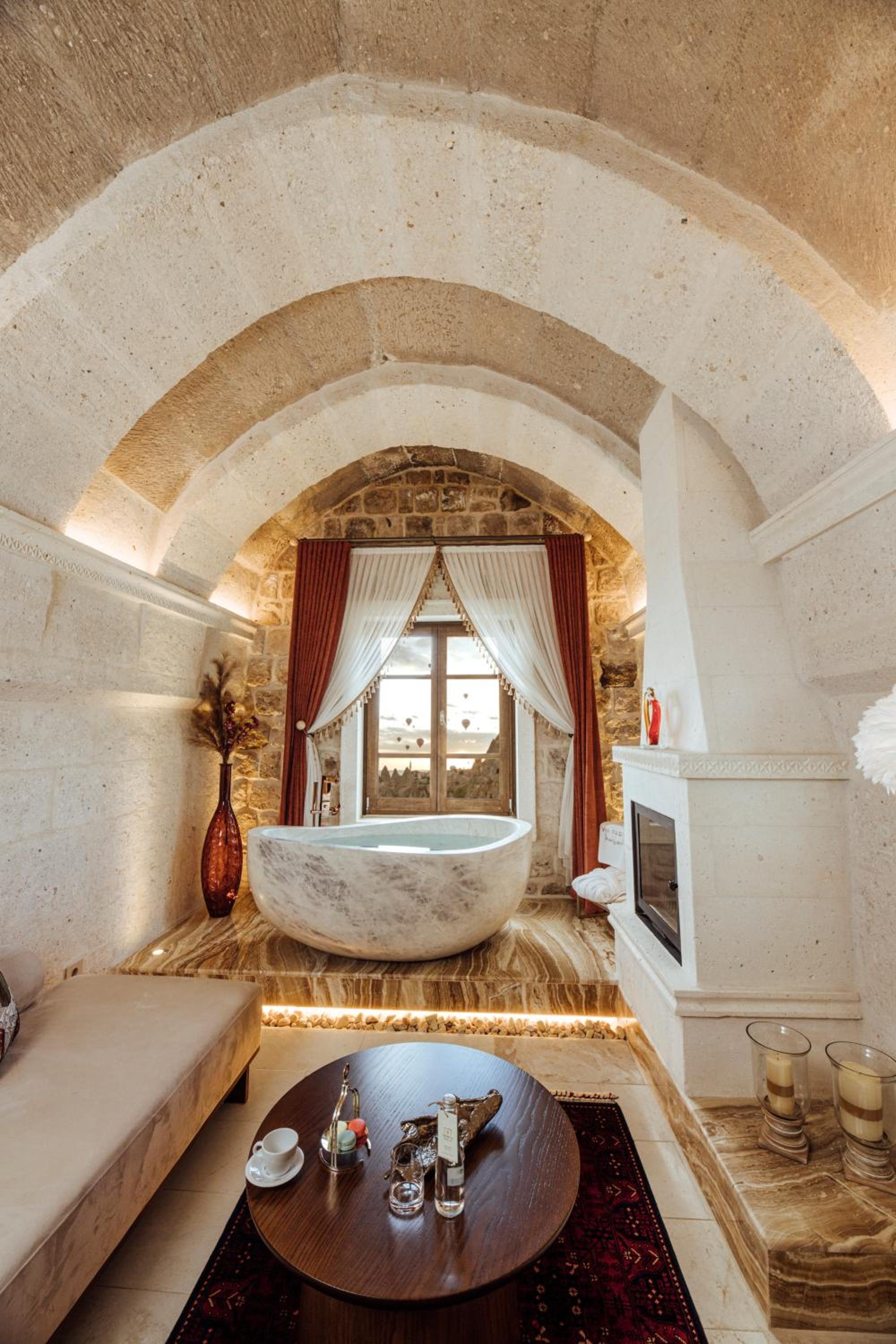 Junior Suite with Balcony photo 2