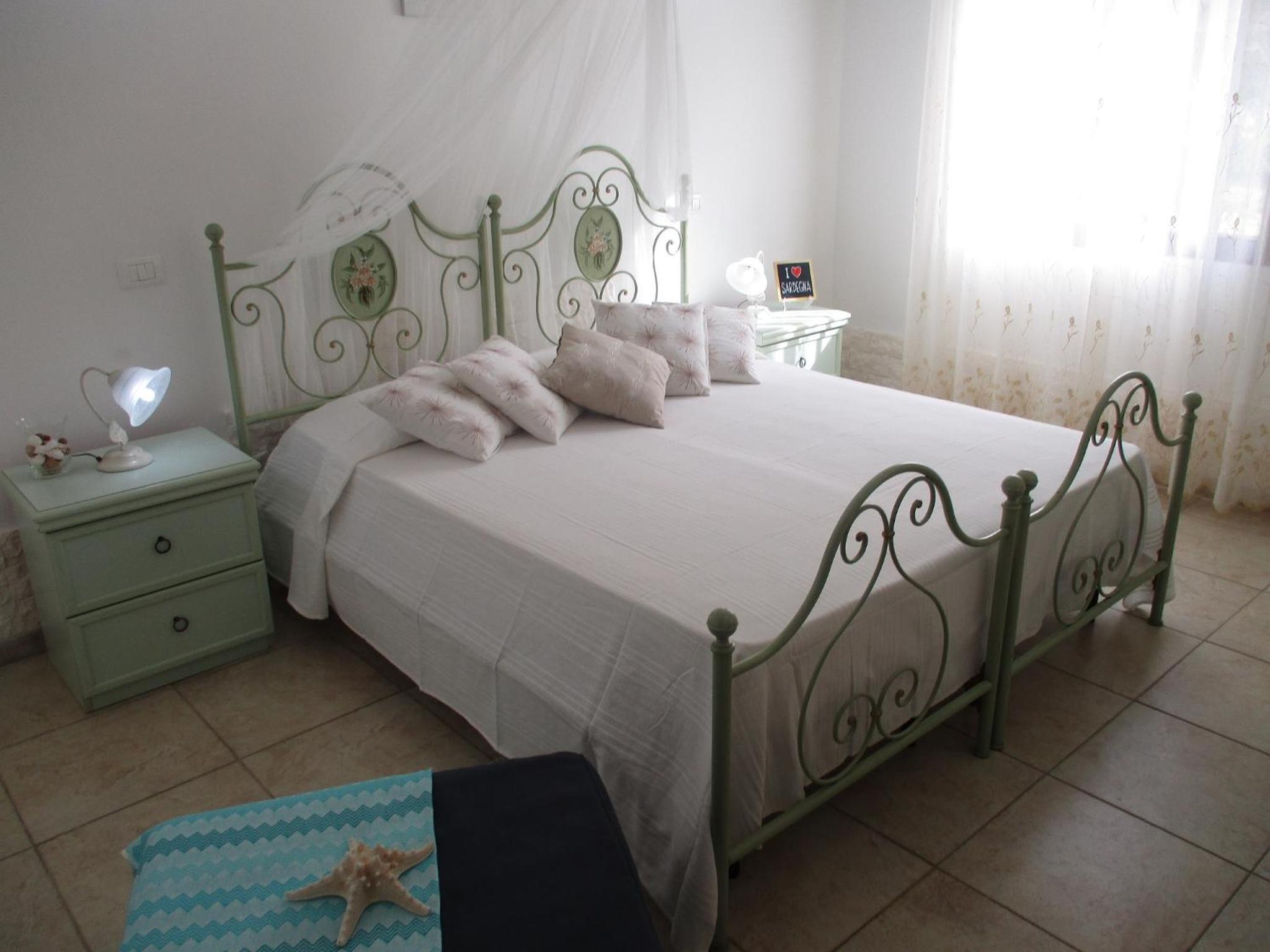Double or Twin Room (2 Adults + 1 Child) - Photo 1