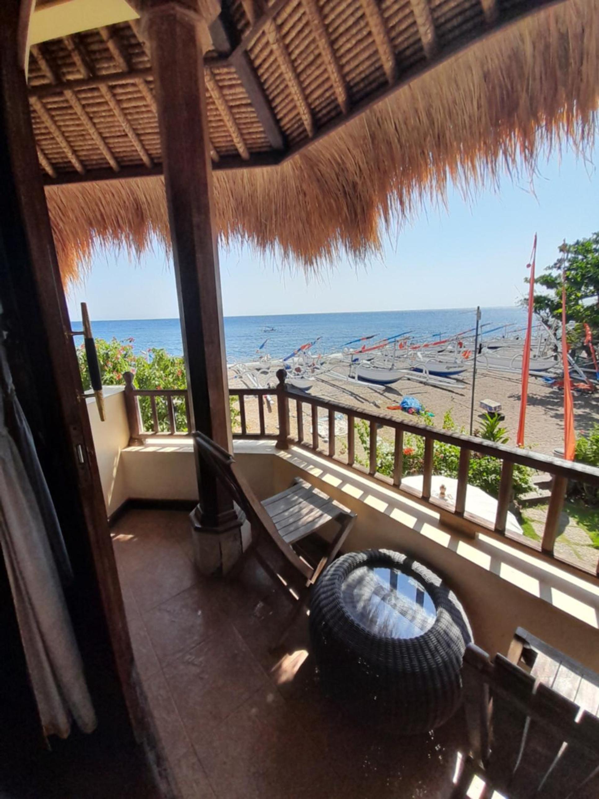 Two-Bedroom Beachfront Villa - Photo 17
