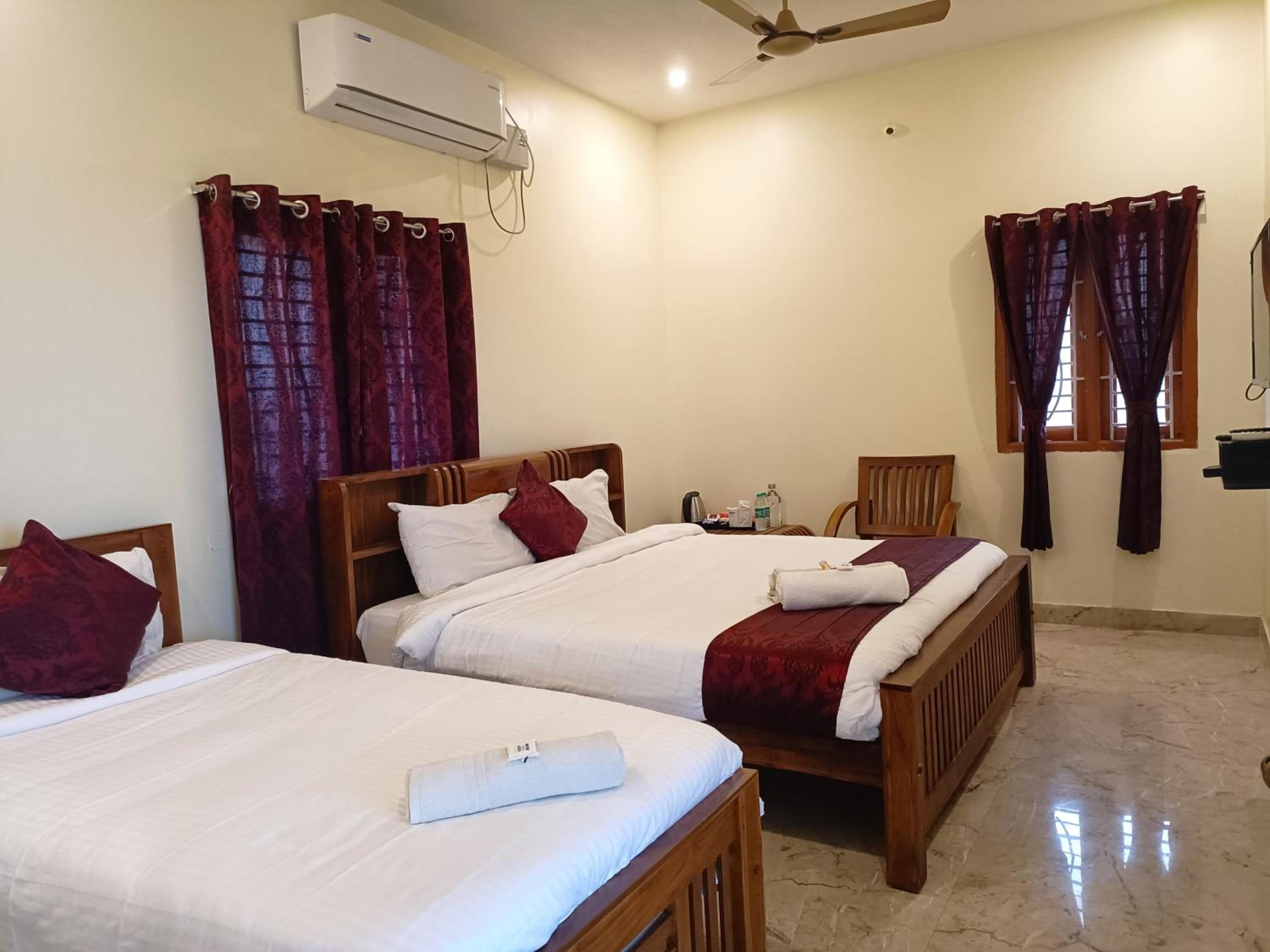 Deluxe Triple Room - Photo 3