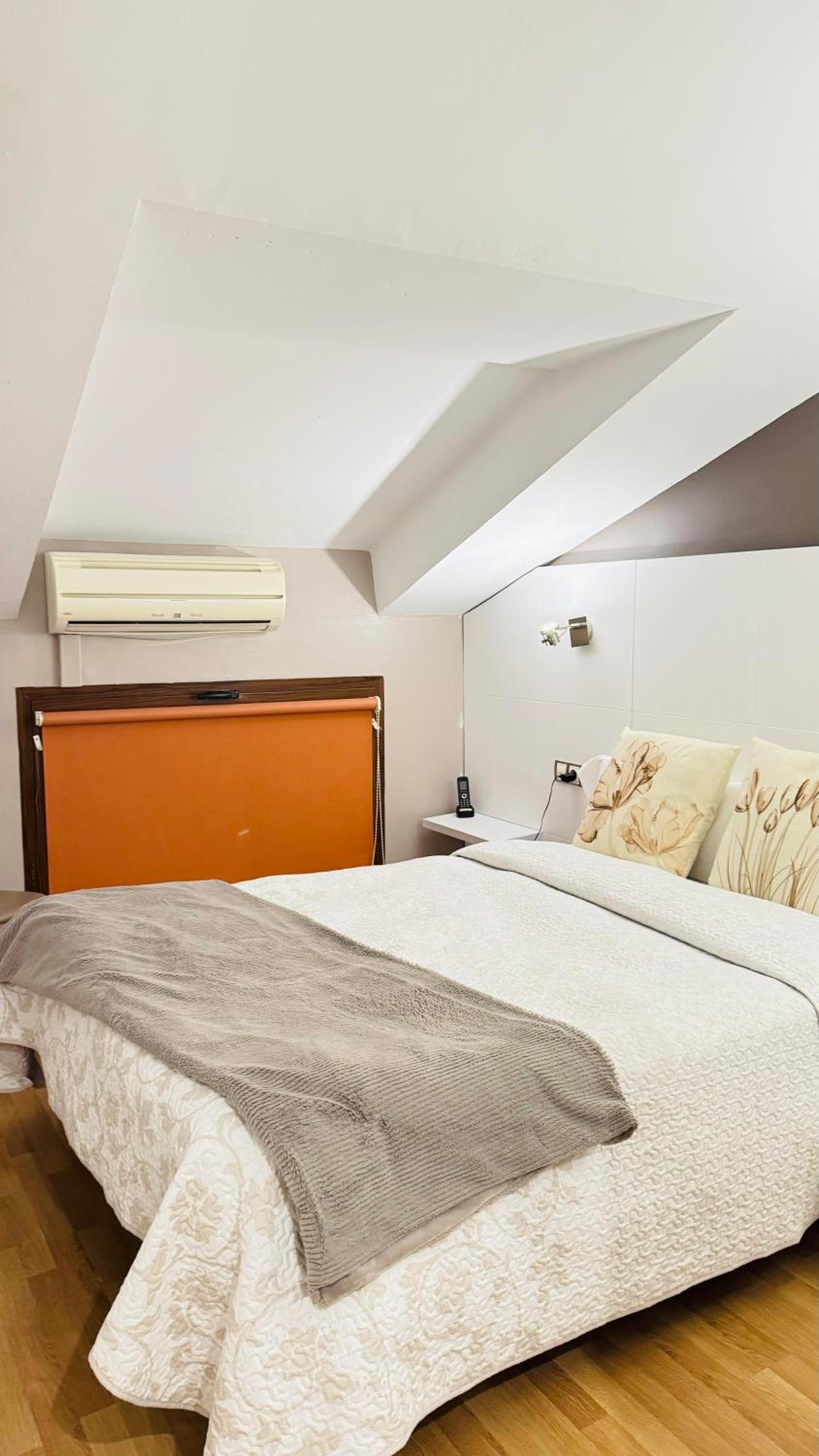 Single Room photo 3