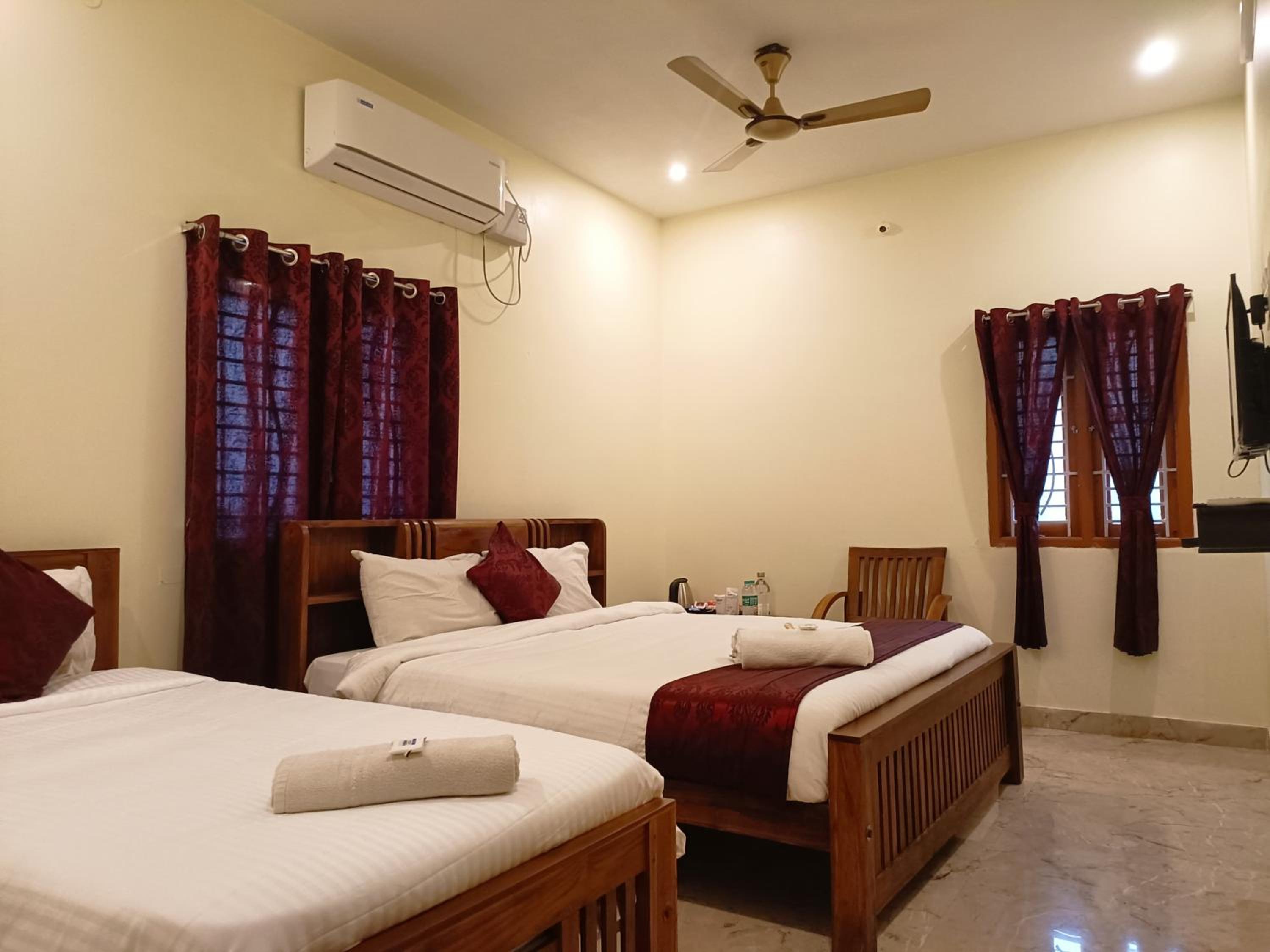 Deluxe Triple Room - Photo 2