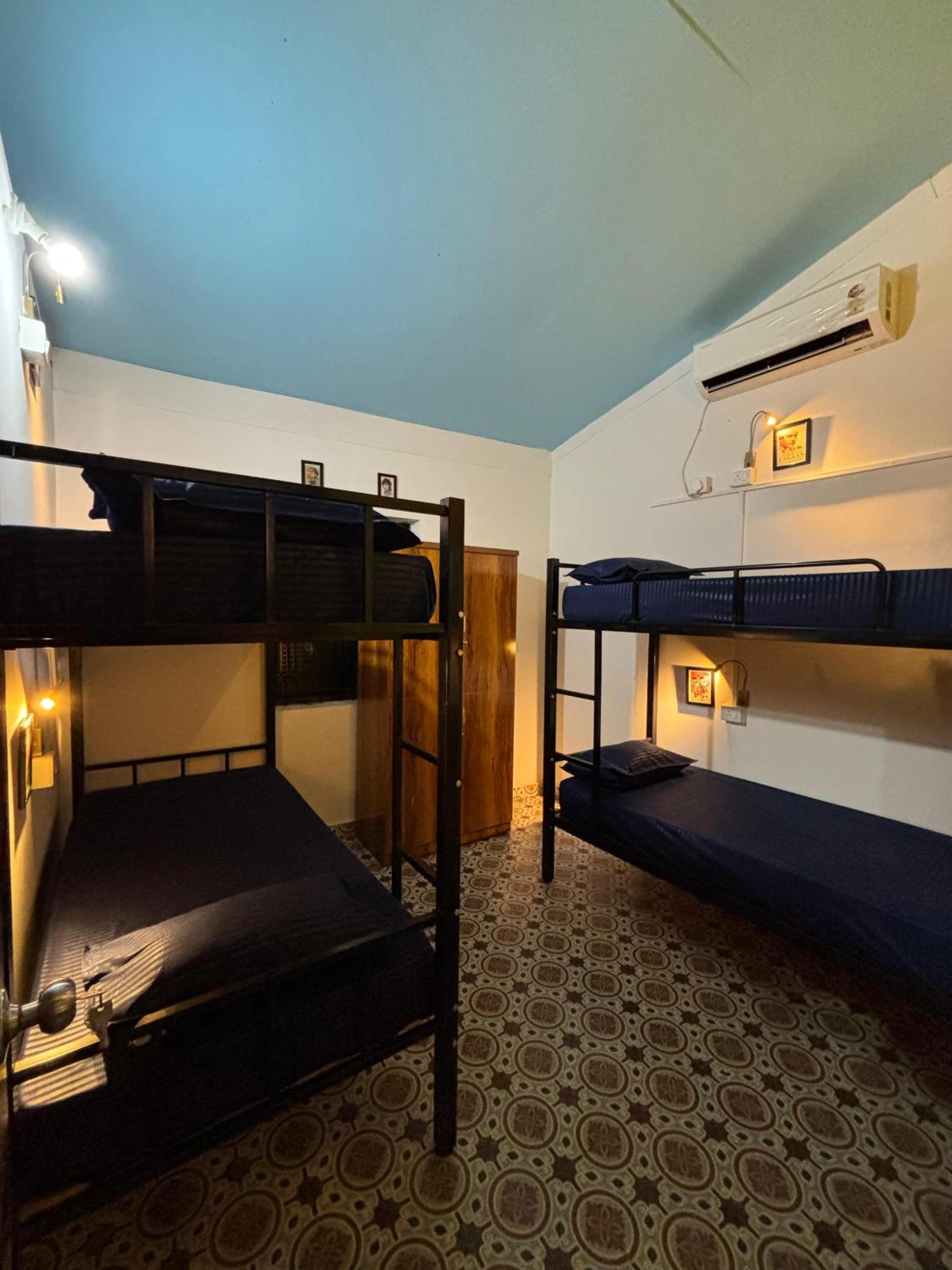 Bed in 6-Bed Mixed Dormitory Room photo 1