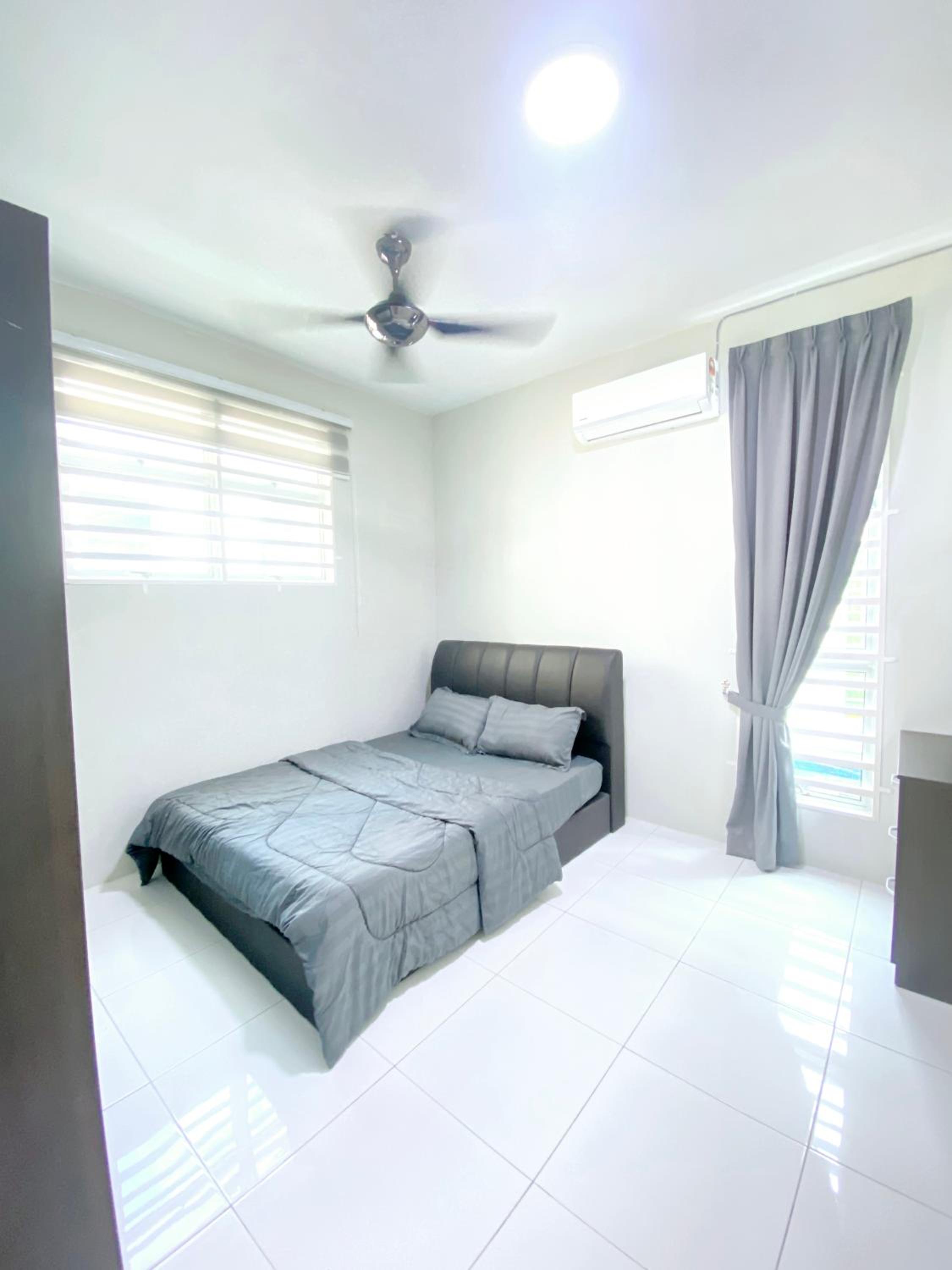 Four-Bedroom House photo 1