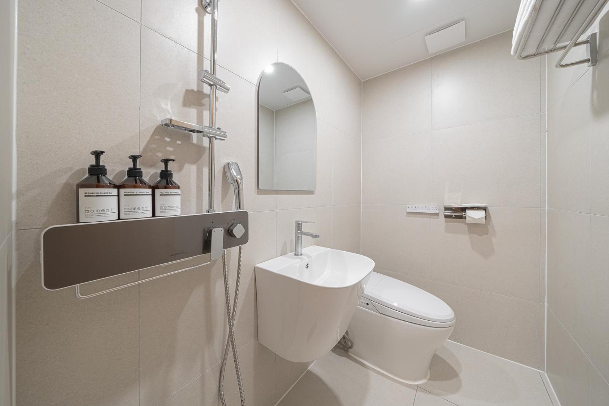Standard Double Room - Photo 4
