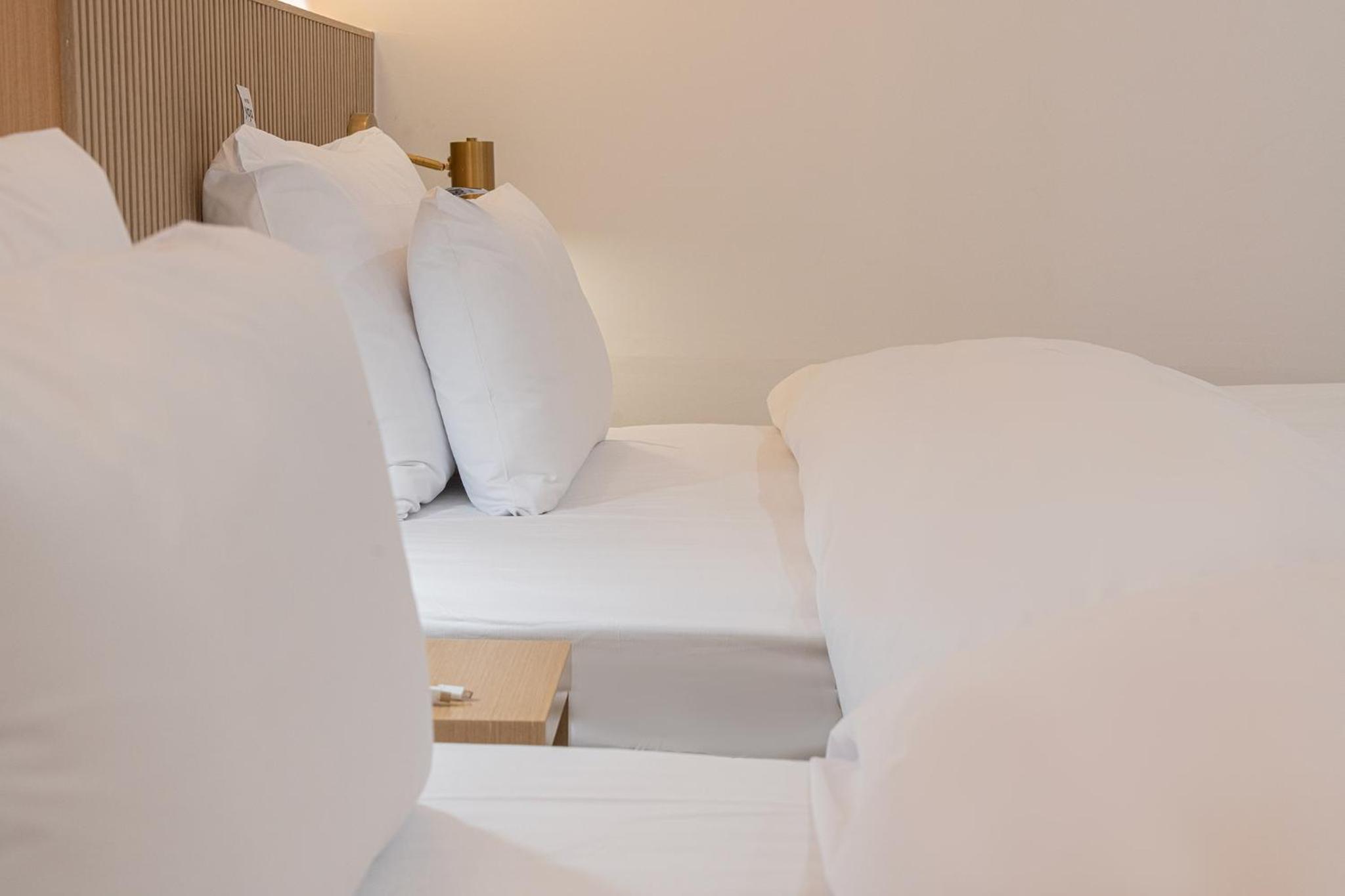 Deluxe Twin Room - Photo 5