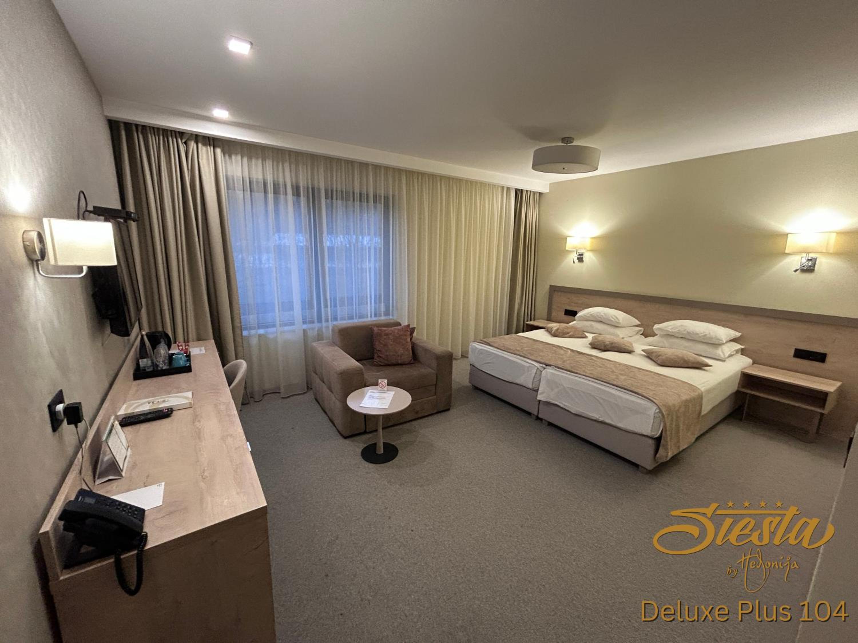 Deluxe Triple Room - Photo 1