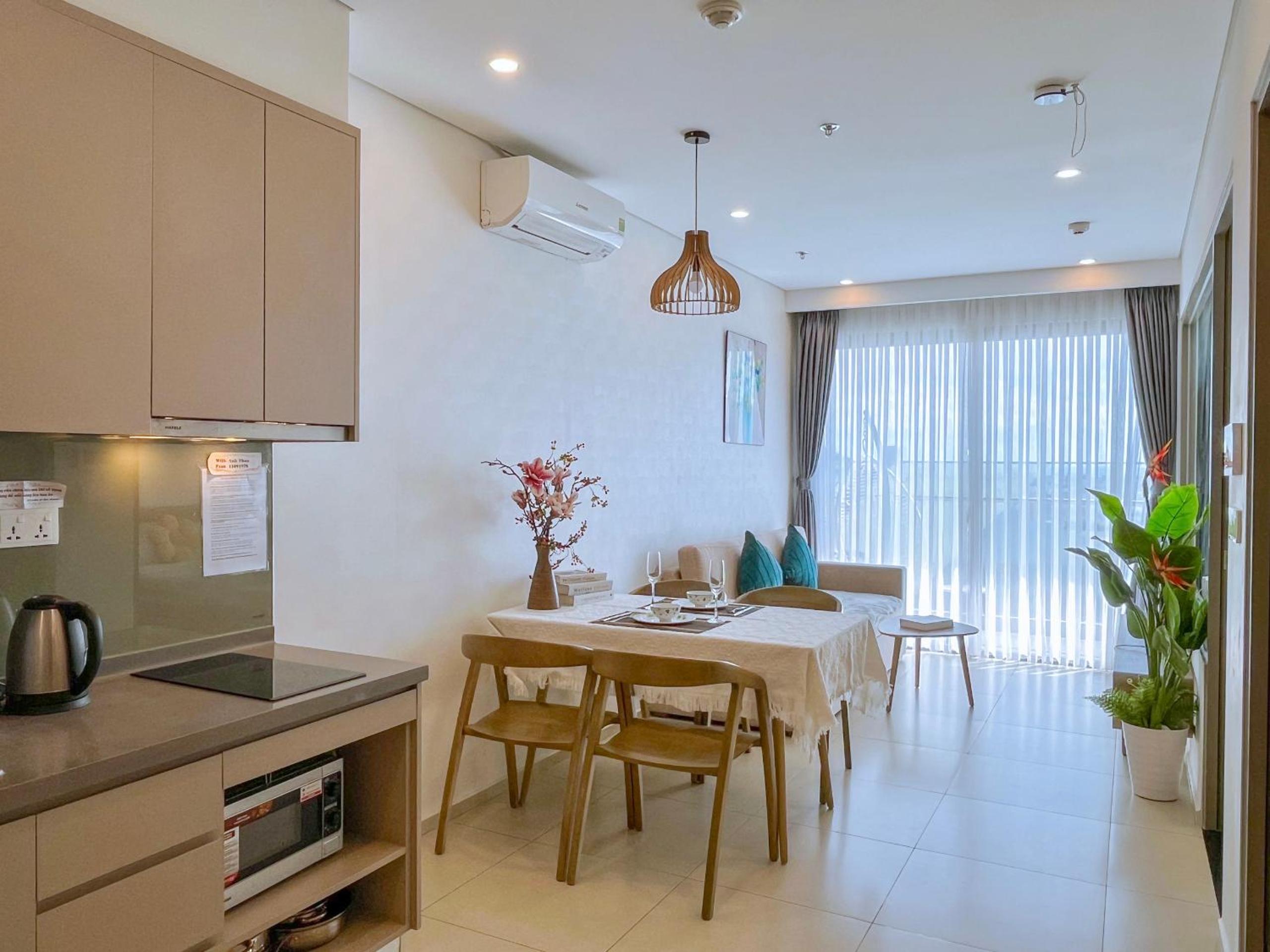 One-Bedroom Apartment with Balcony - Photo 3