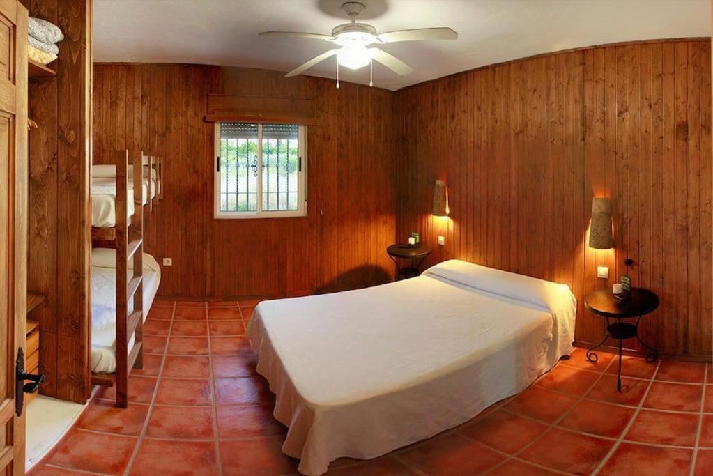 Casa de cinco habitaciones