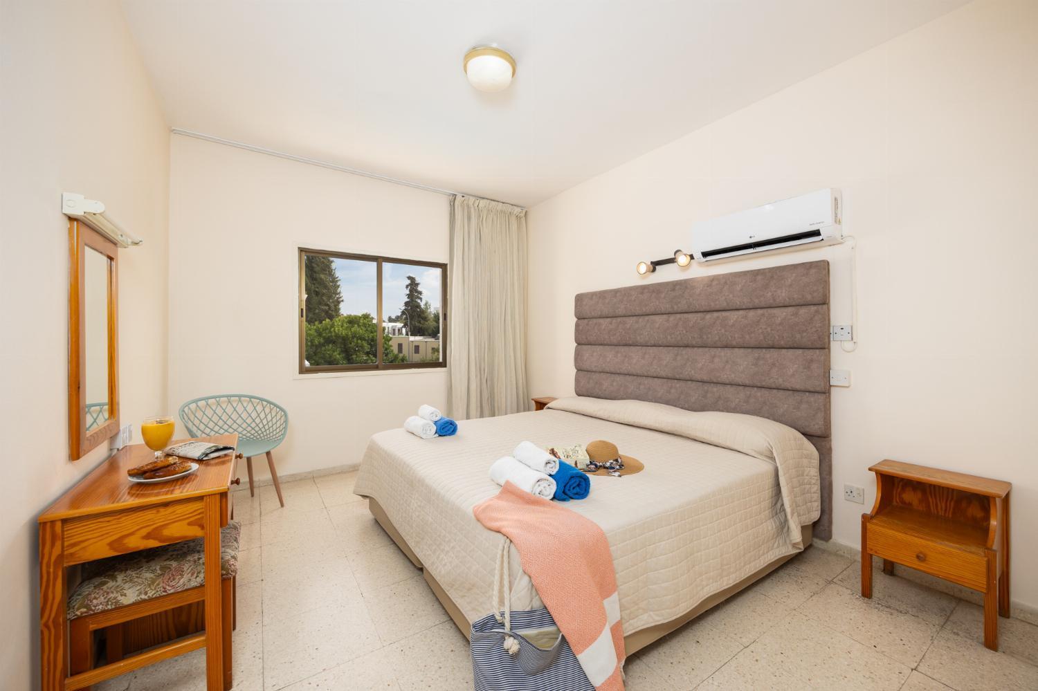 One-Bedroom Apartment with Terrace photo 1