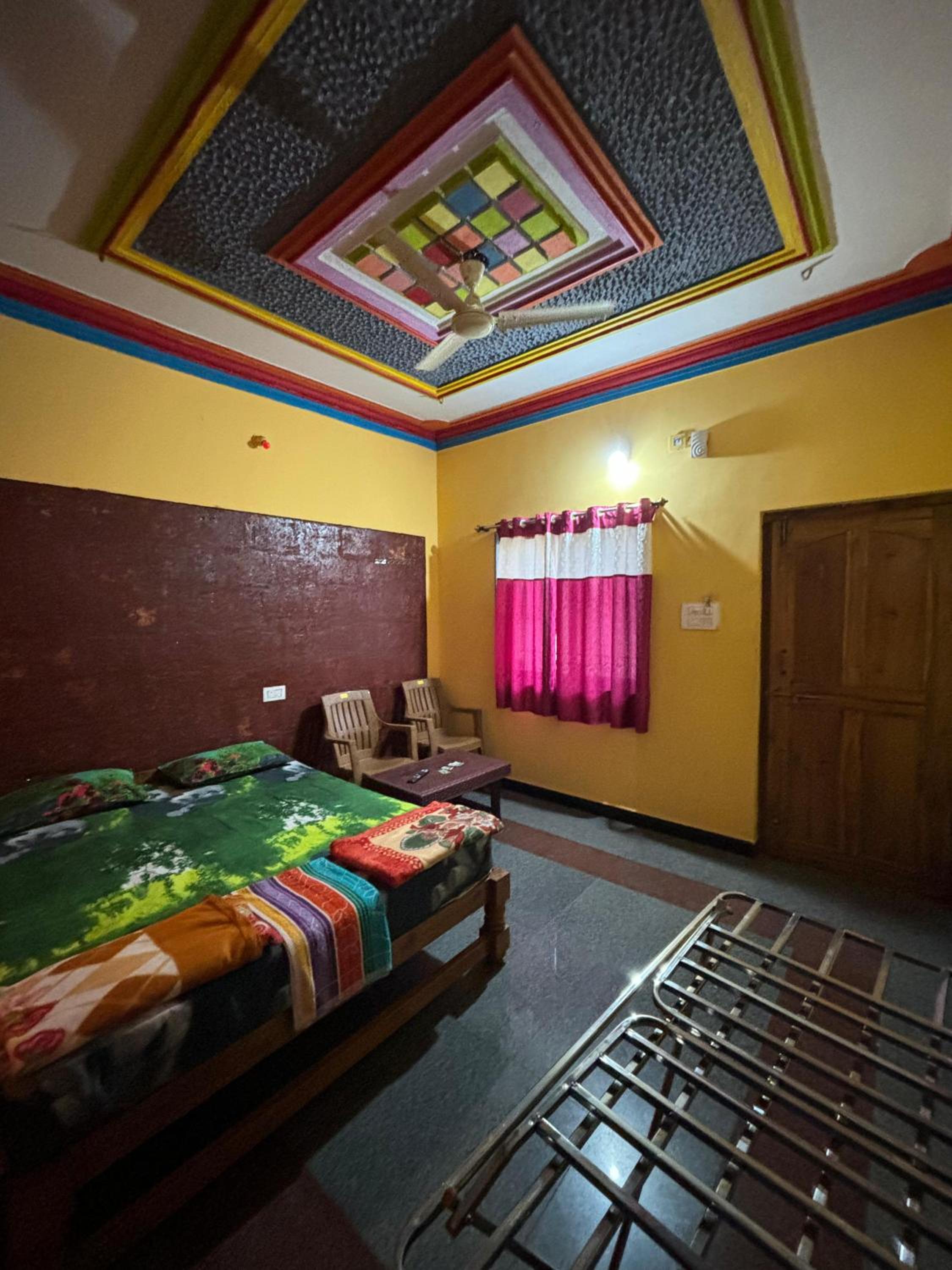 Deluxe Double Room (2 Adults + 1 Child) photo 2