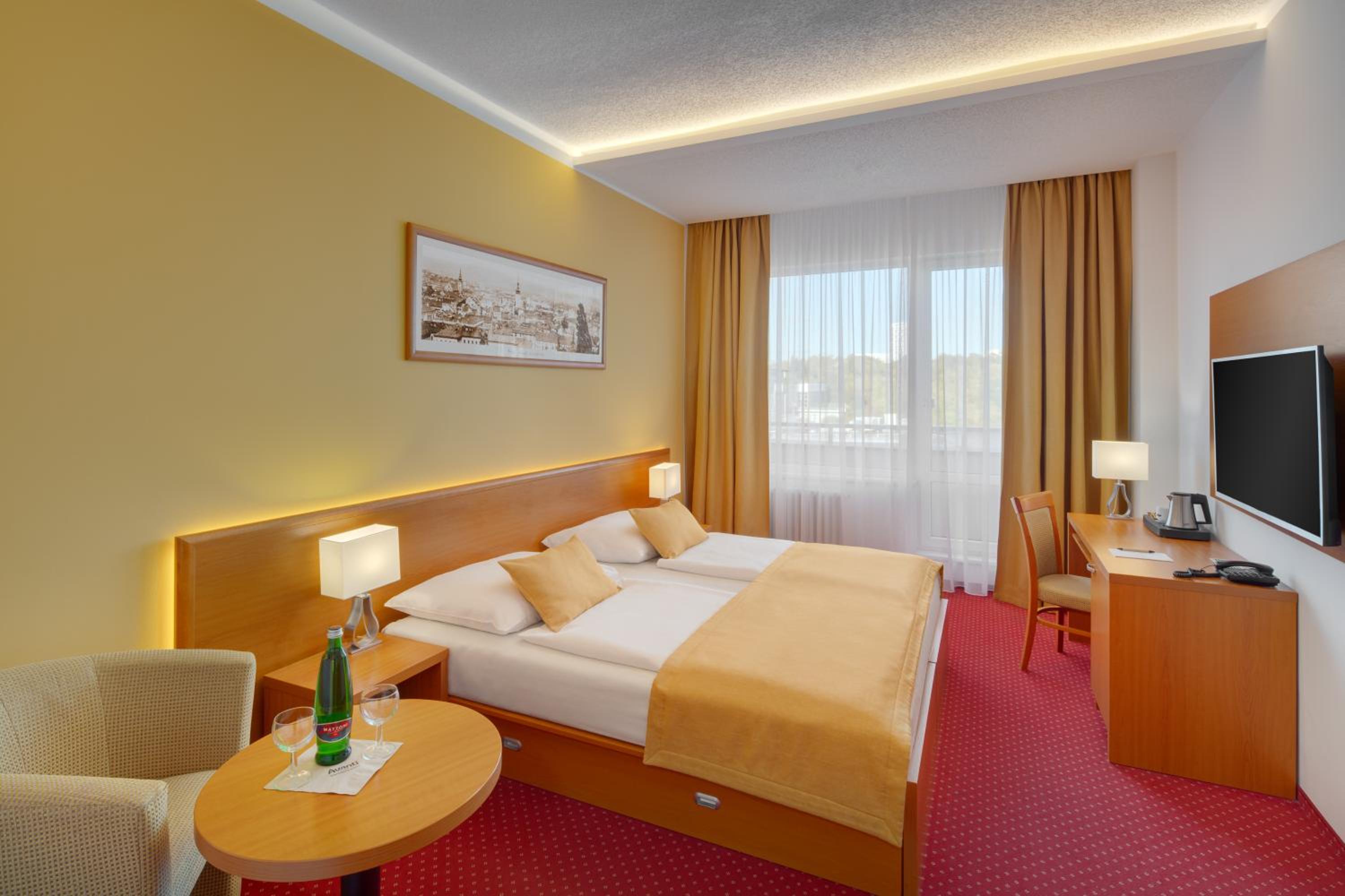 Double or Twin Room with Access to public Relax Center - Photo 1