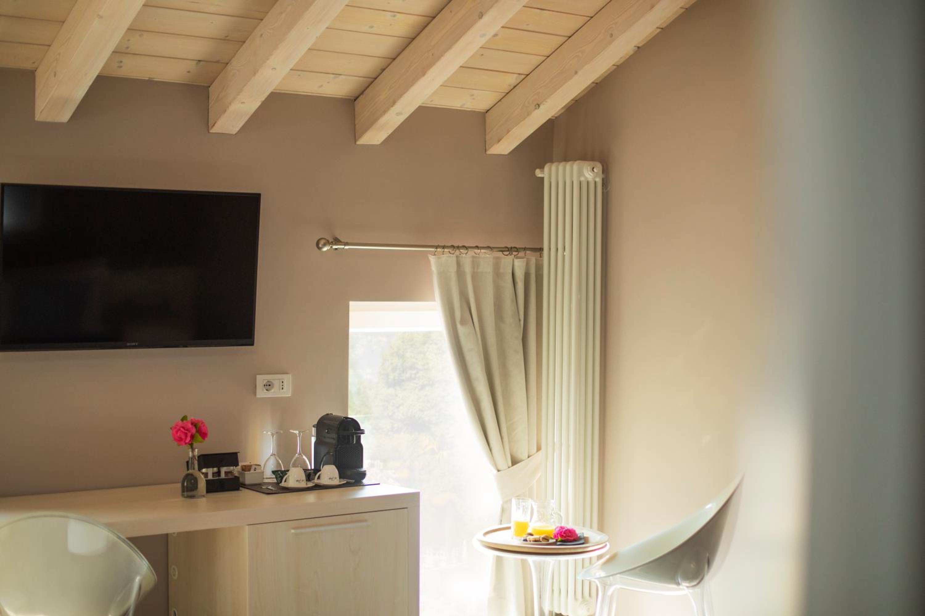 Superior Double Room with Lake View