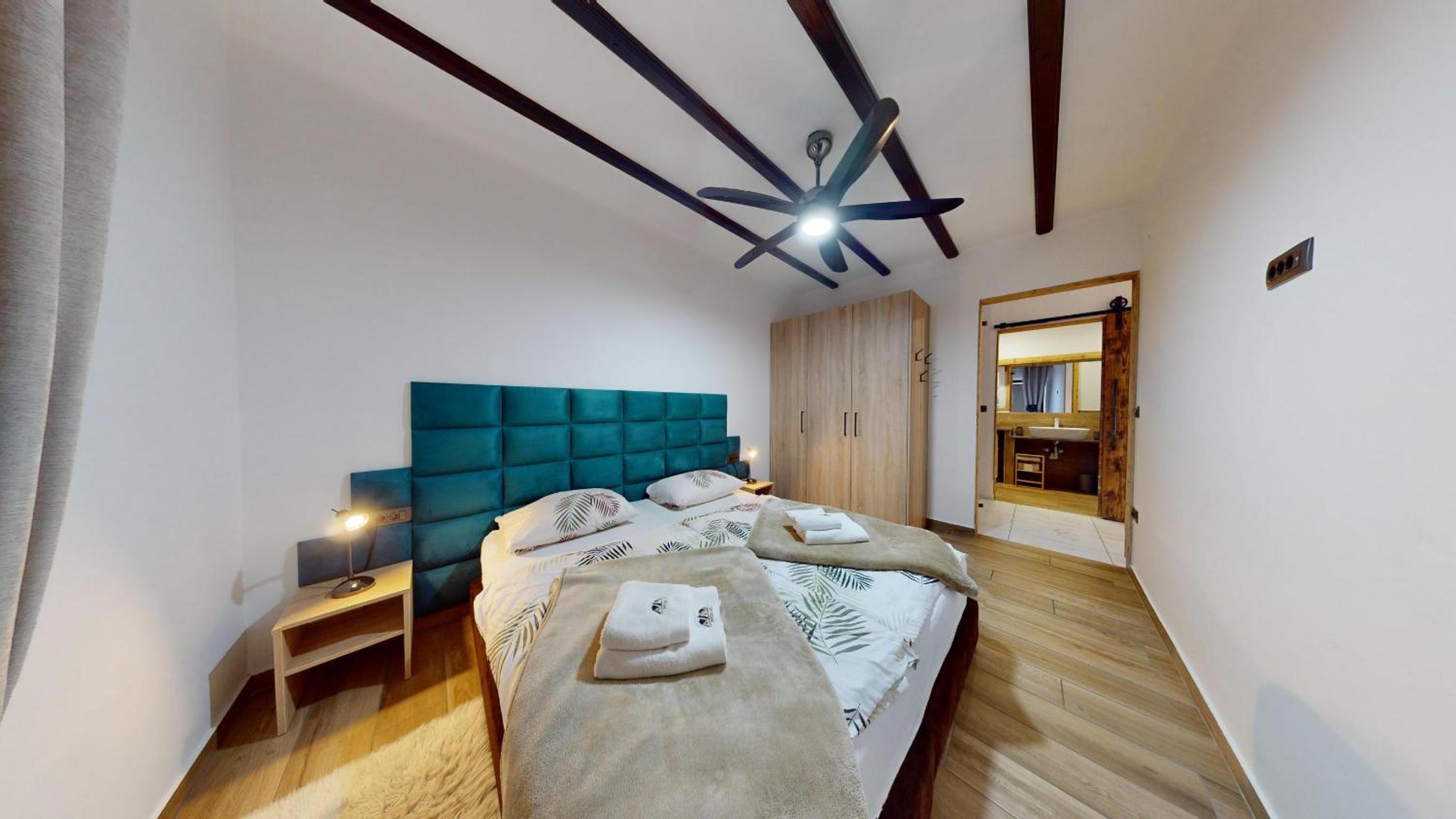 Superior One-Bedroom Apartment with Terrace, Sauna and Hot Tub
