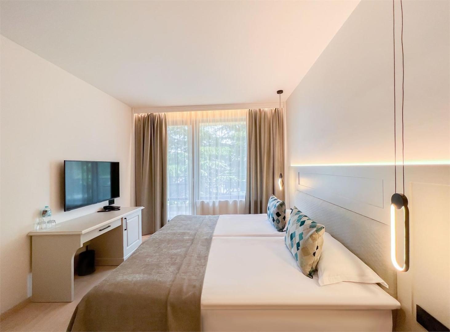 Double Standard Room  with unlimited access to Calma SPA Center photo 2