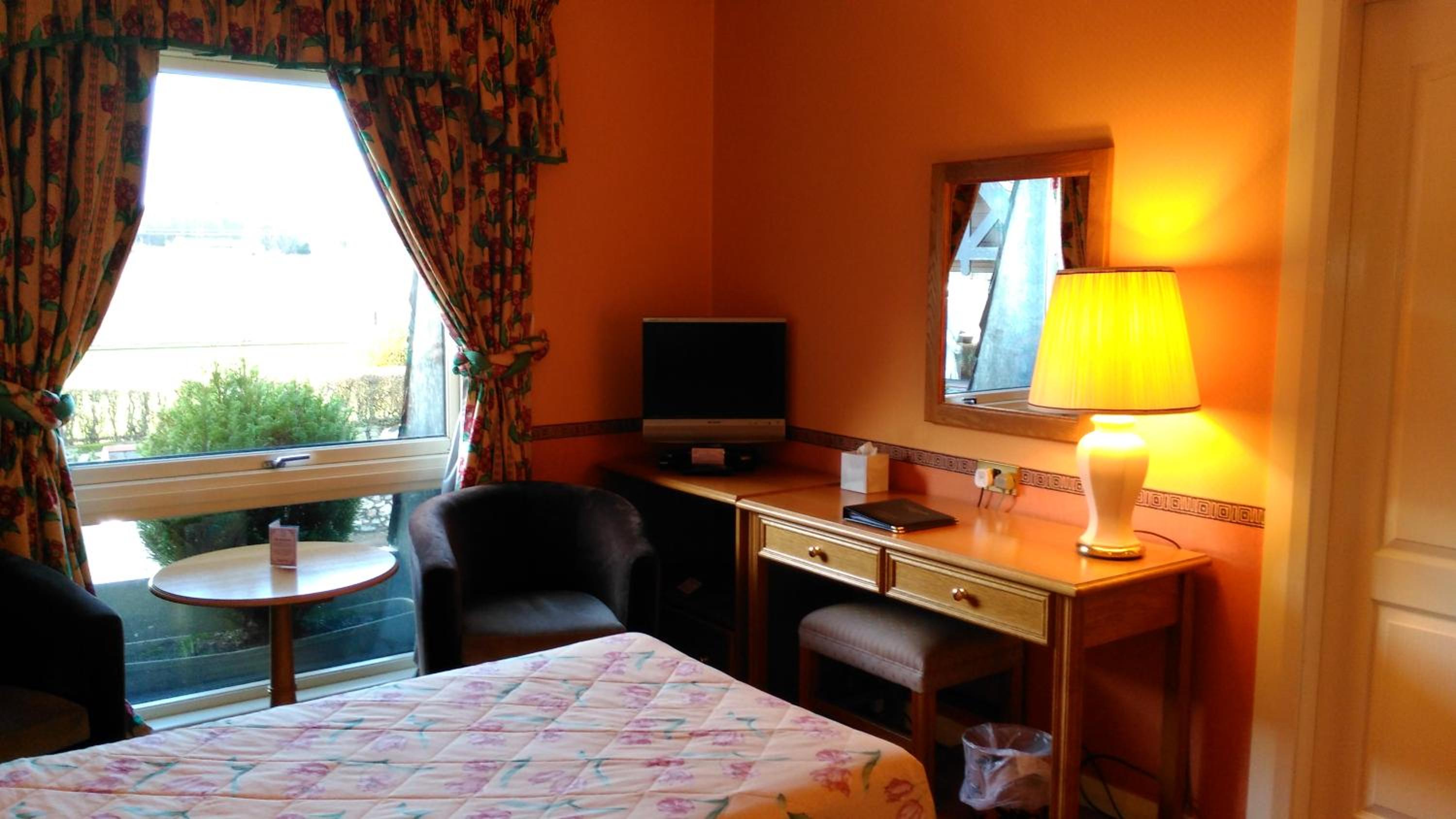 Executive Twin Room - Photo 2