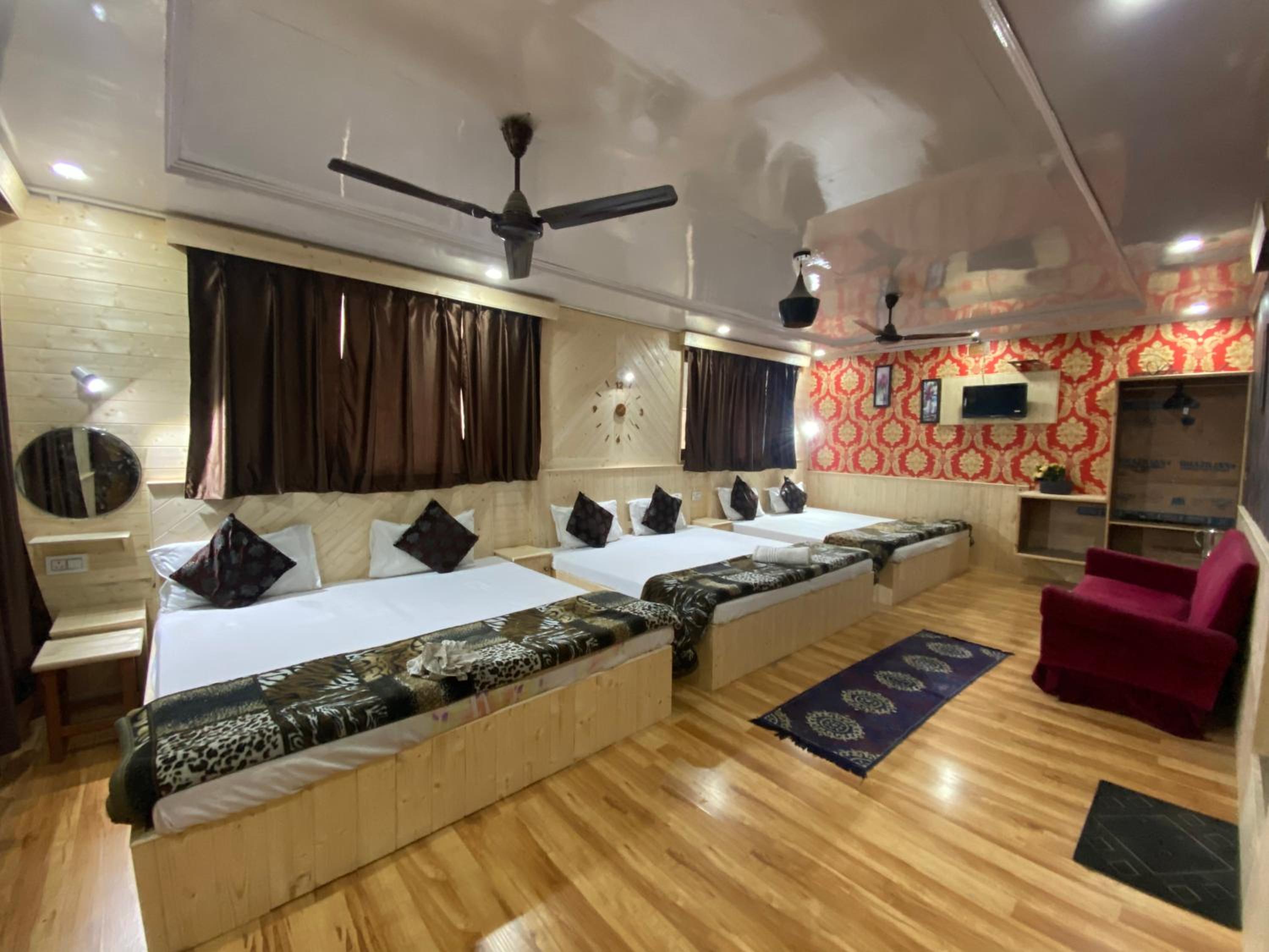 Triple Room with Bathroom