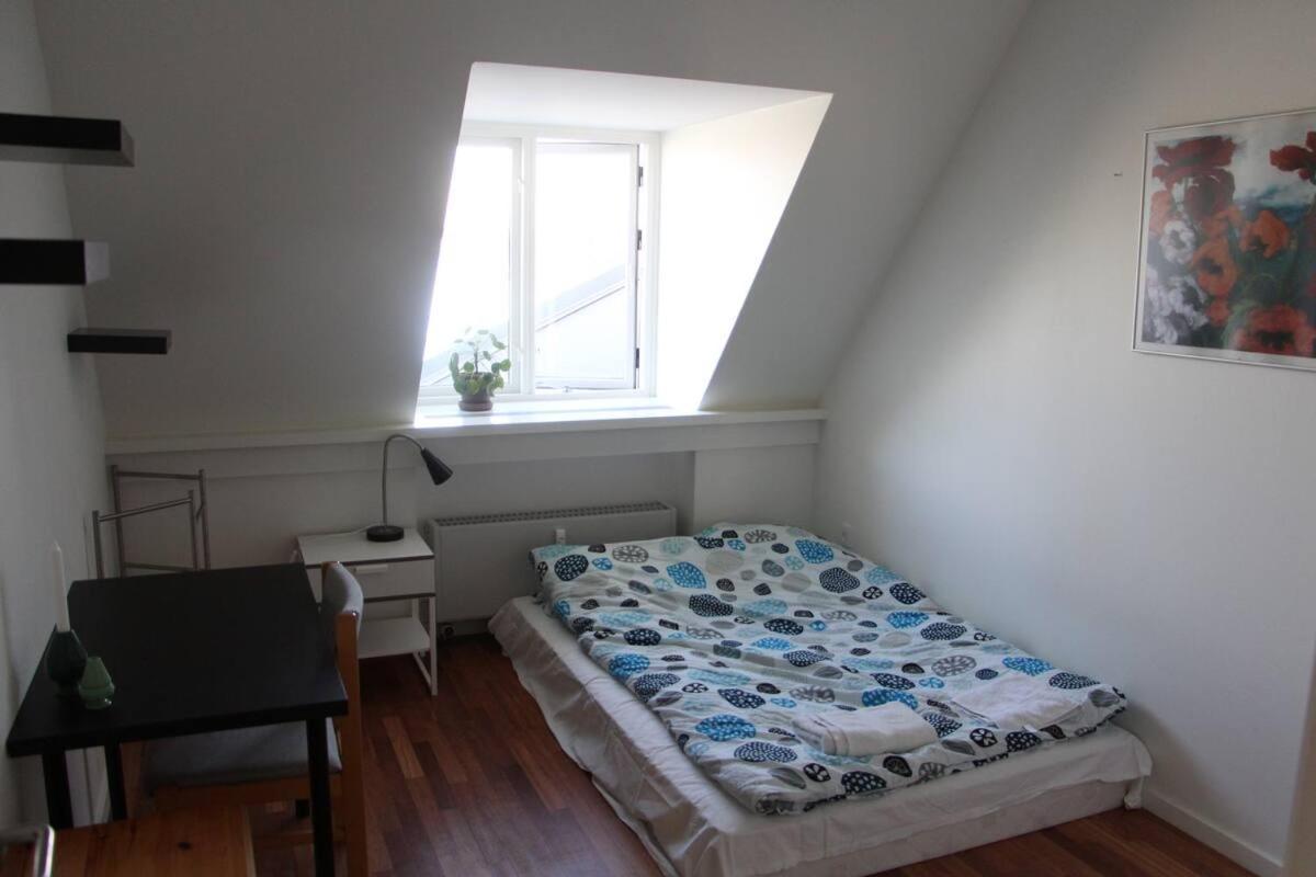 Double Room With Shared Bathroom photo 2