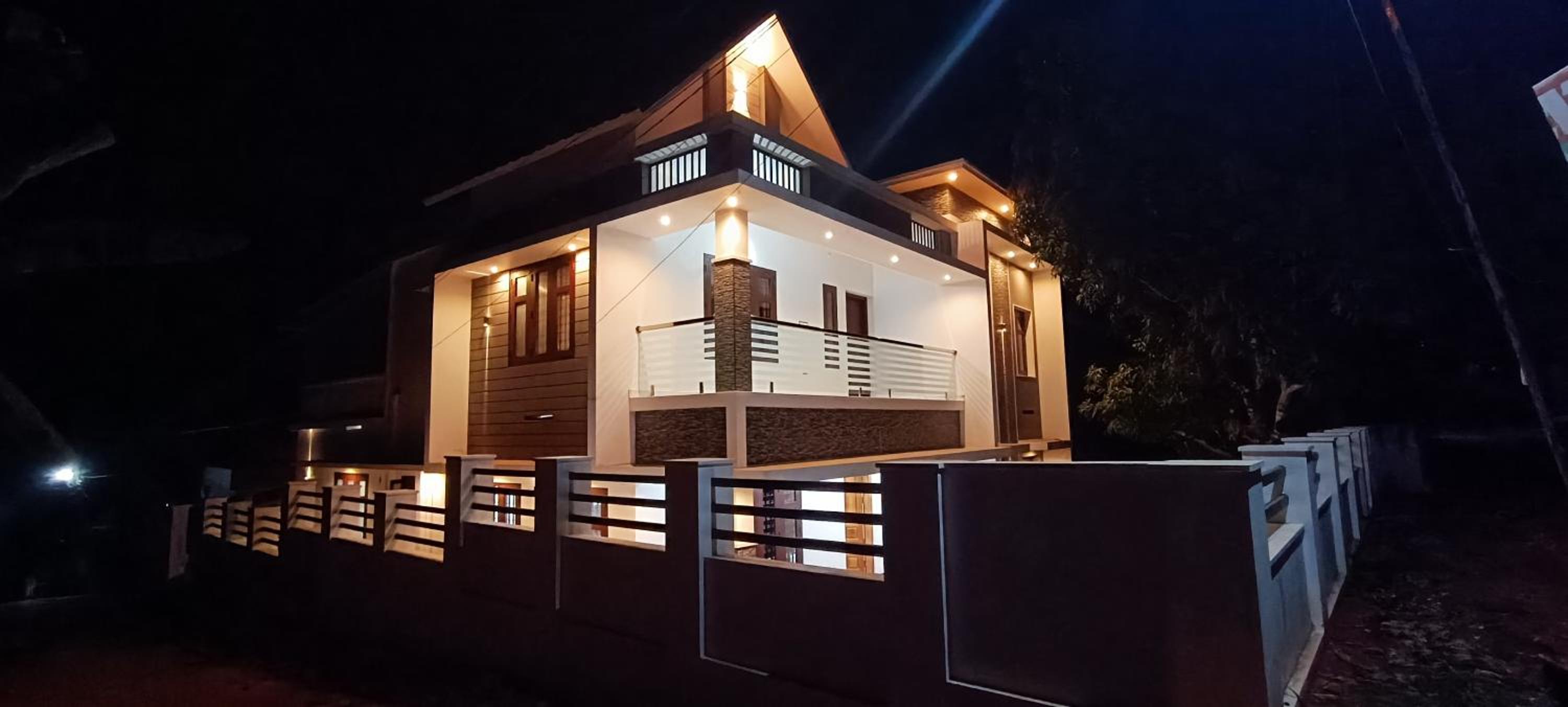 Four-Bedroom House photo 3