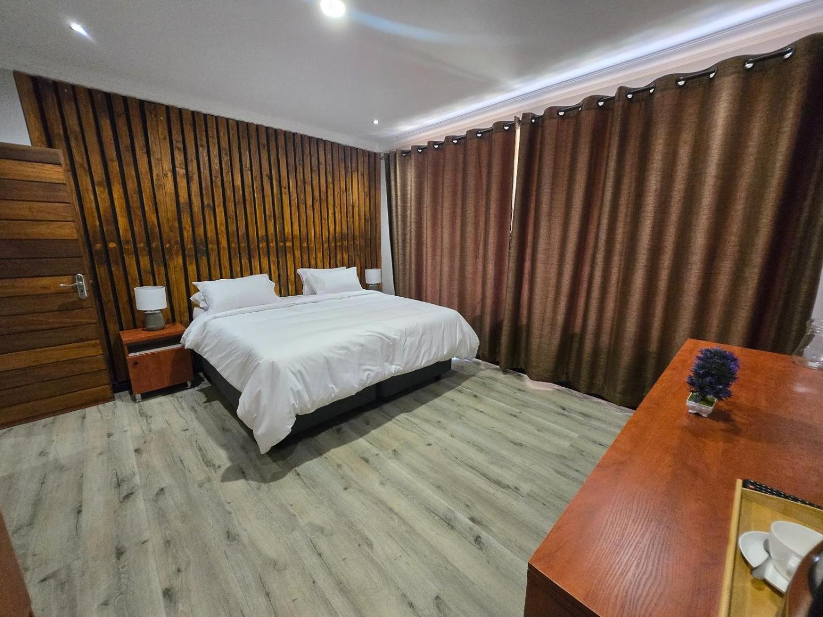 Two-Bedroom Suite photo 3