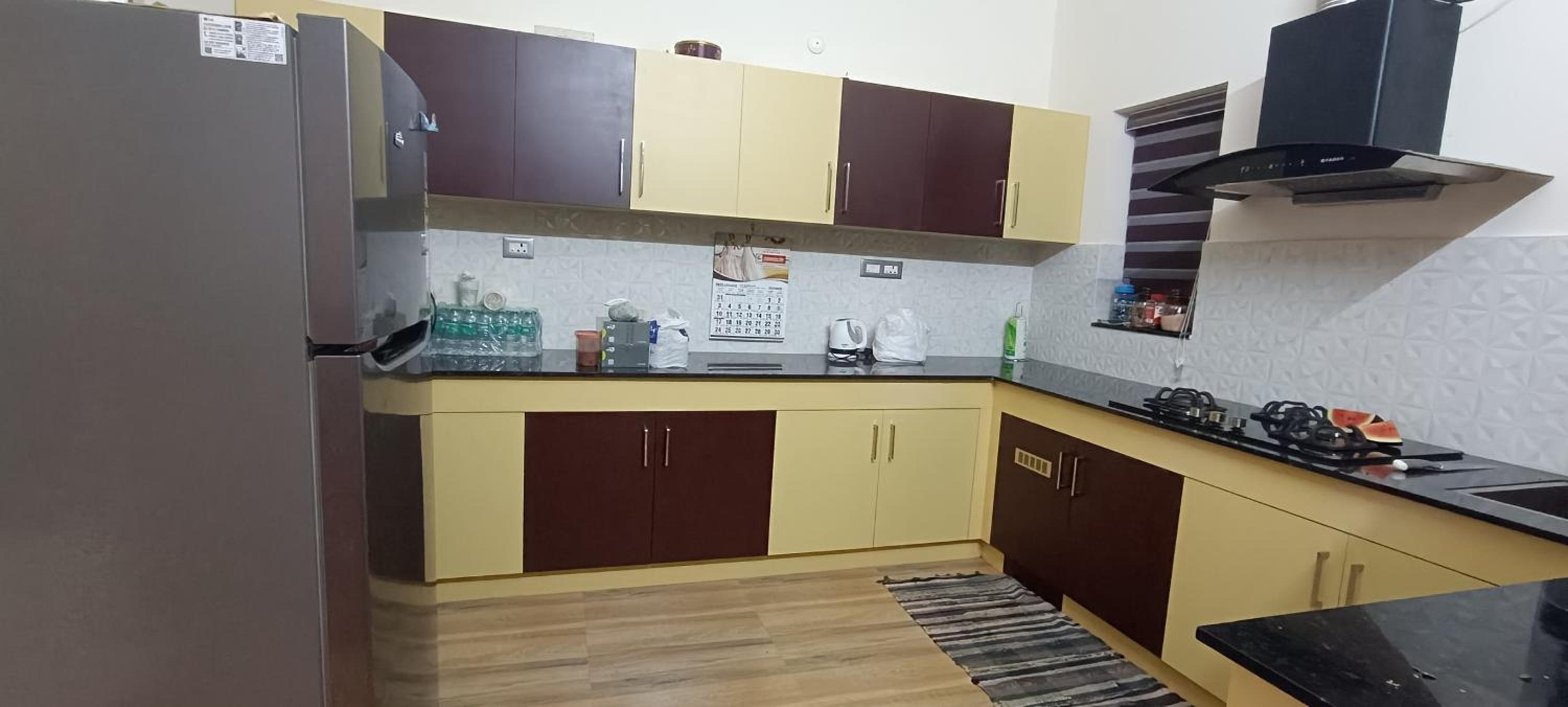 Four-Bedroom House photo 2