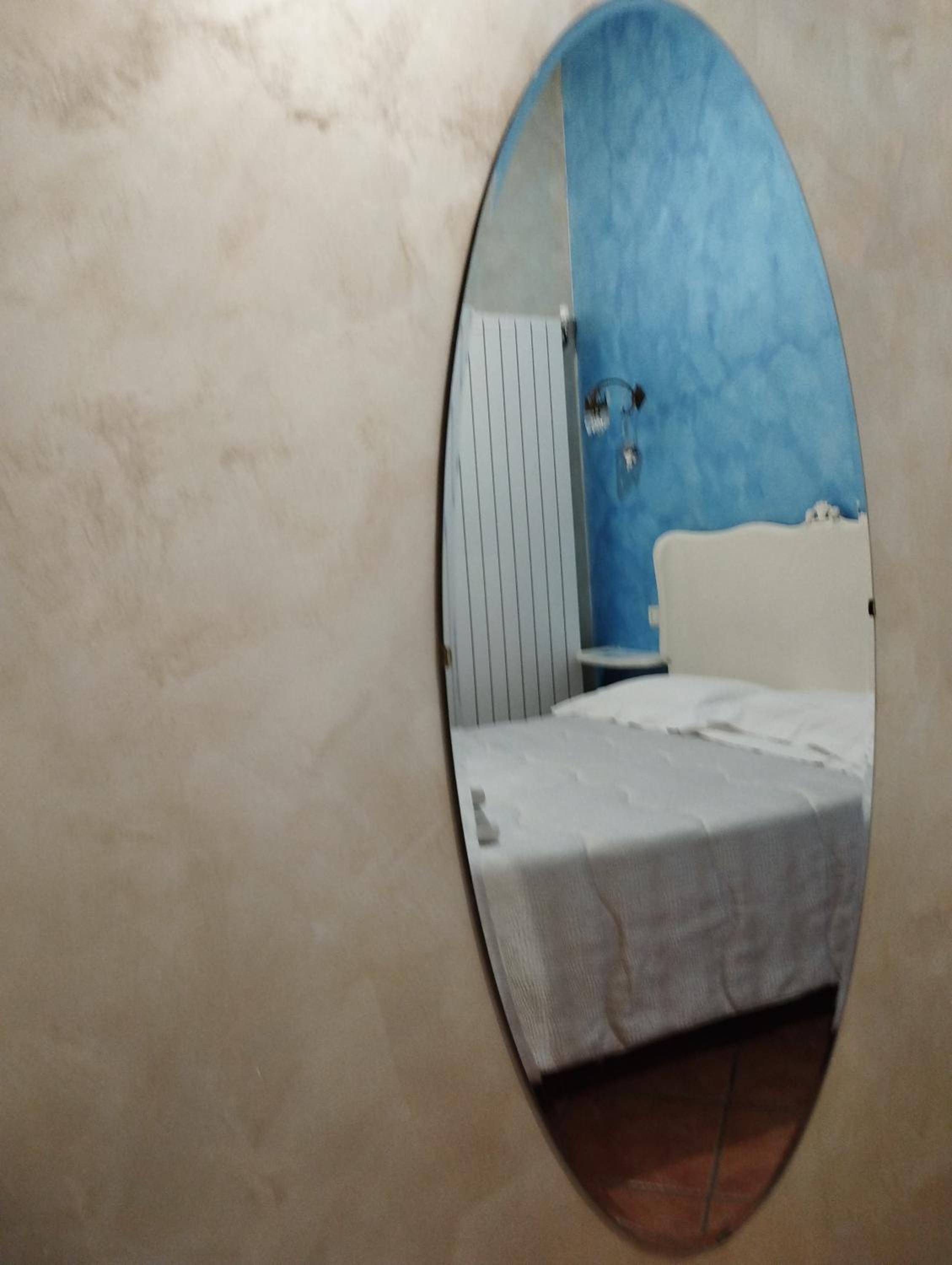 Double Room with Private Bathroom - Photo 9
