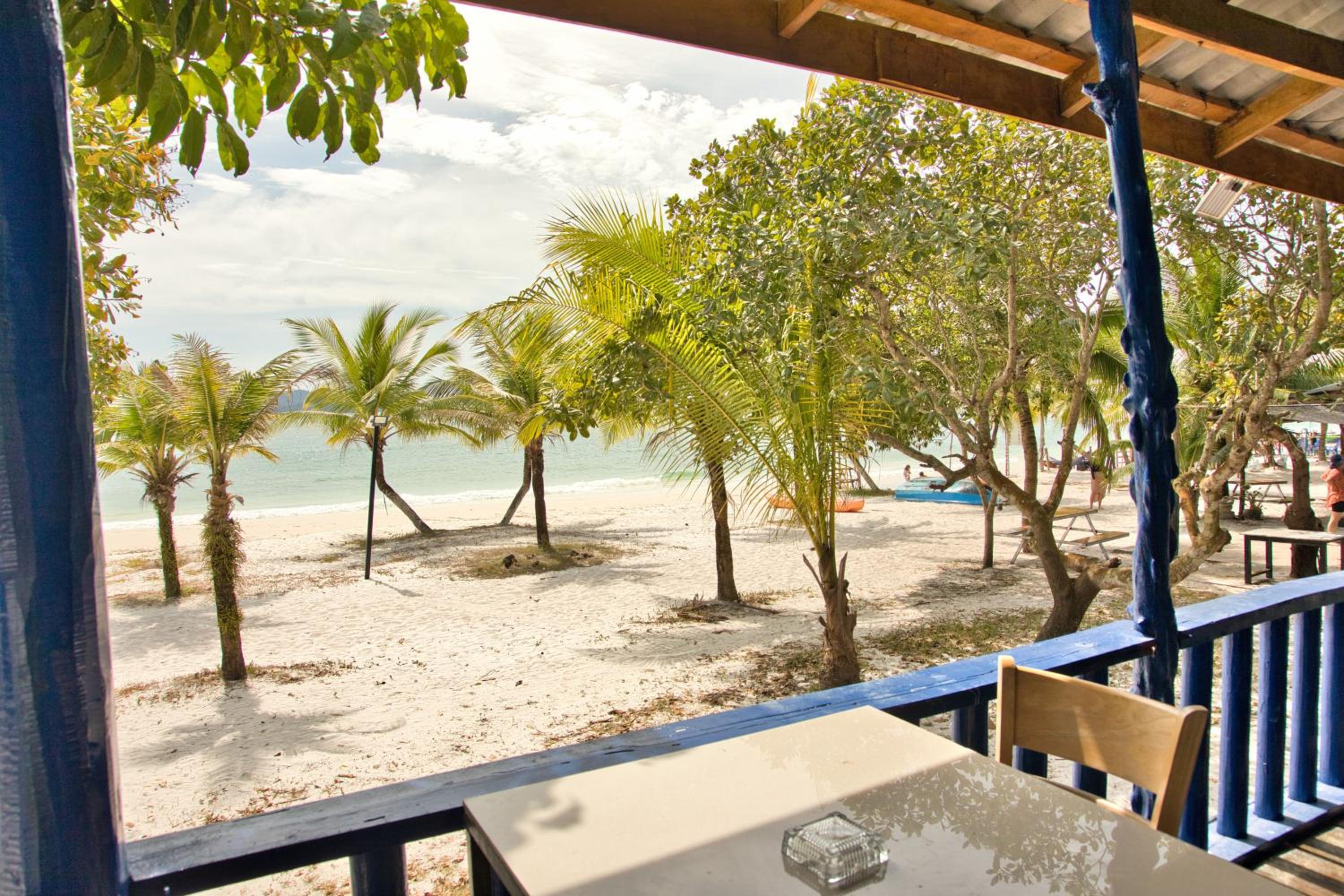 Bungalow - Beach Front - Photo 14