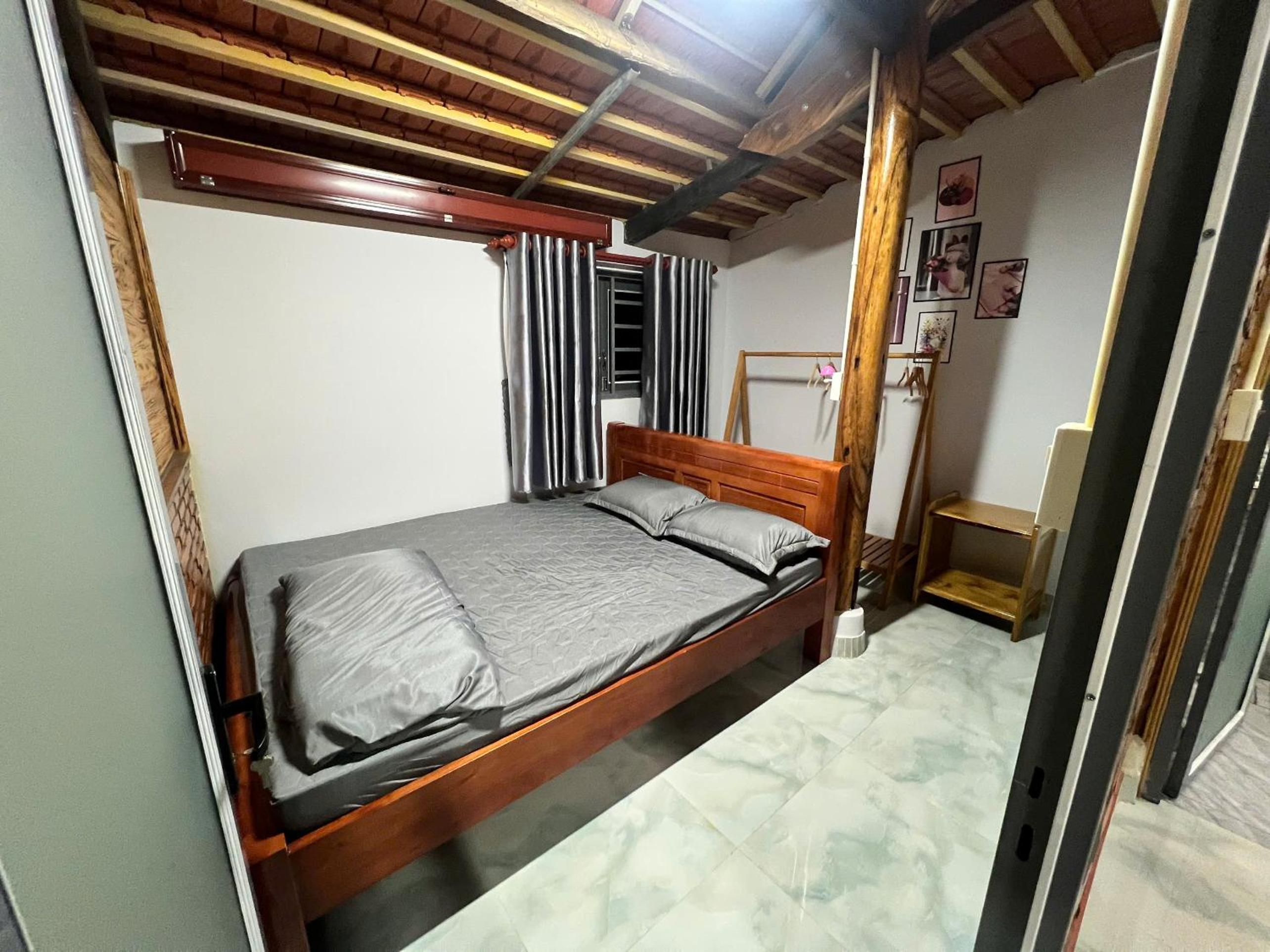 One-Bedroom House - Photo 14