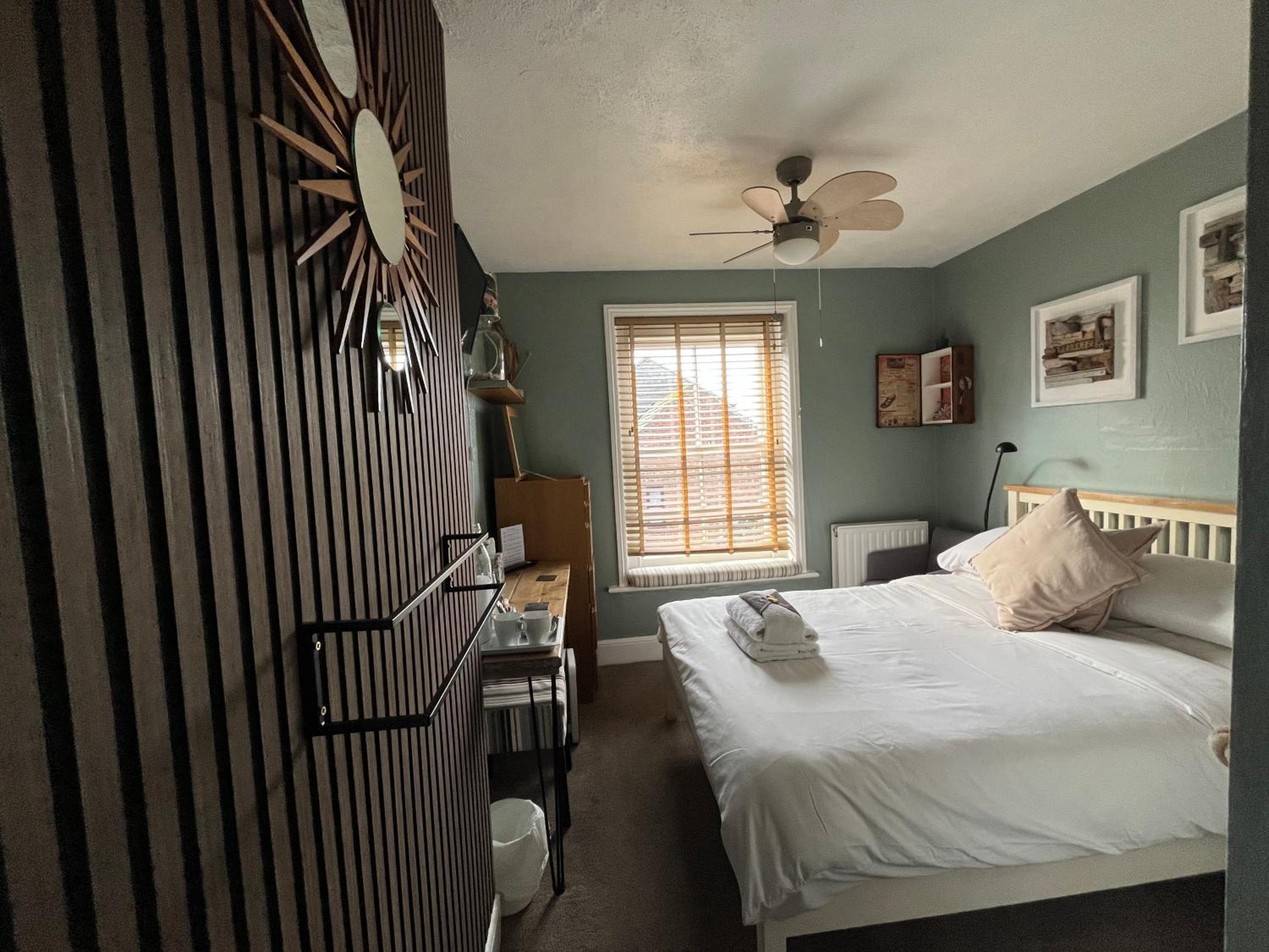 Small Double Room with Shower  photo 1