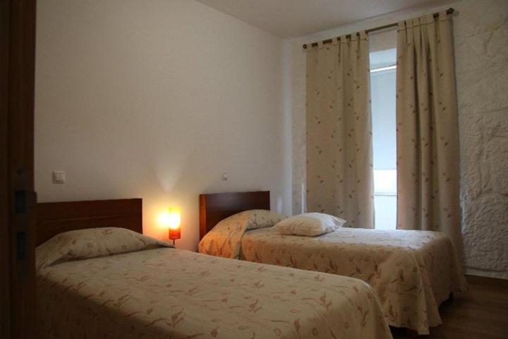 Eight-Bedroom House photo 2