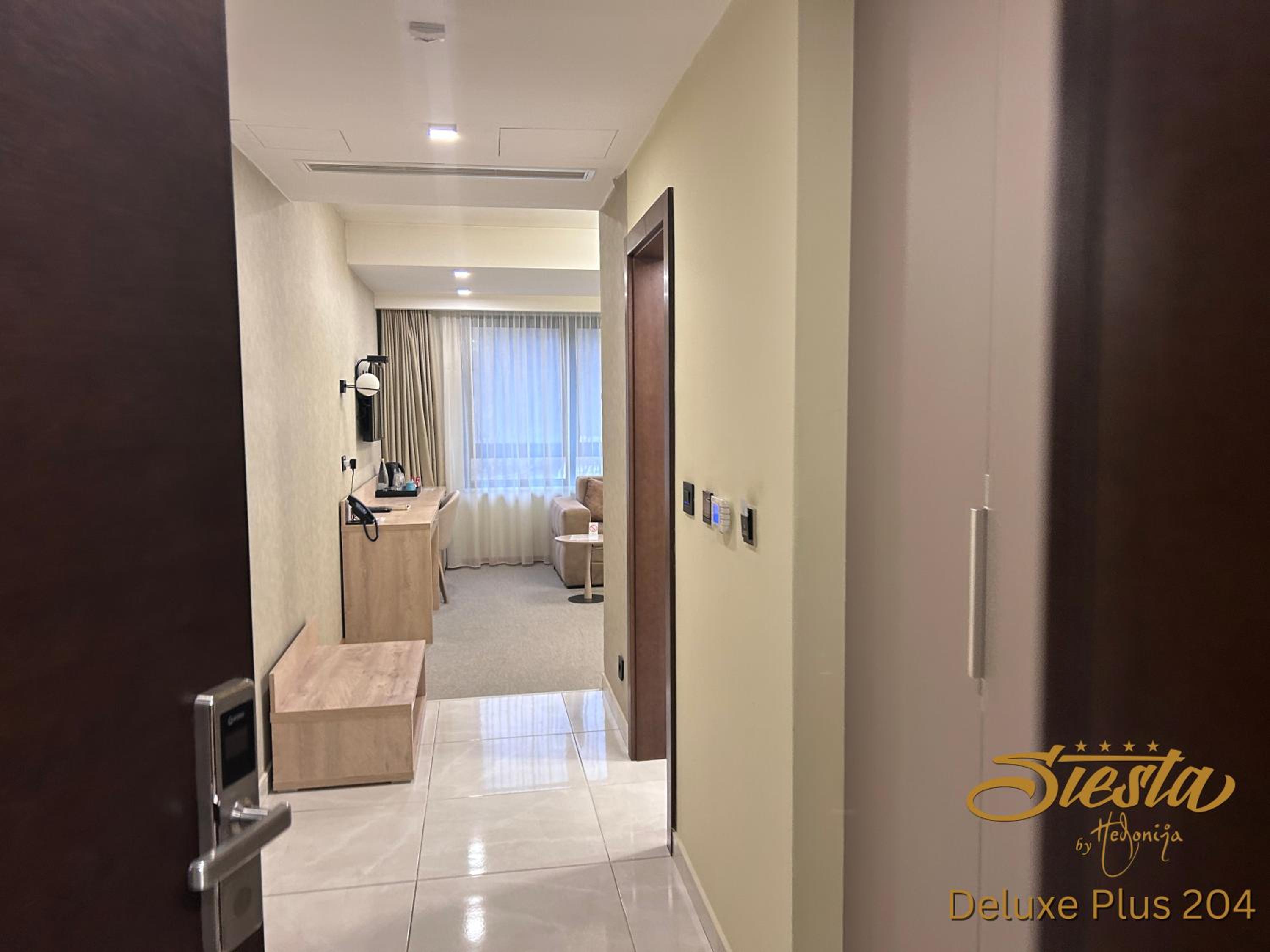 Deluxe Triple Room photo 2