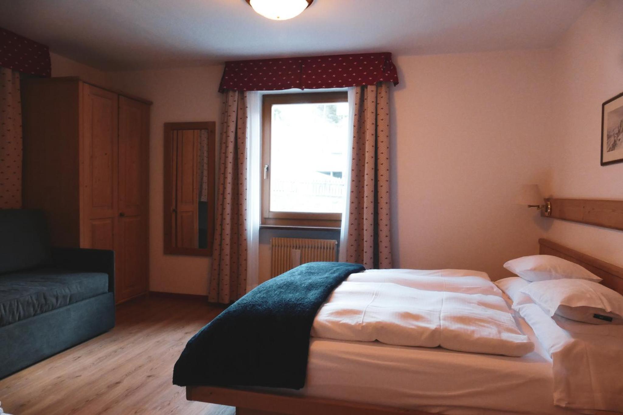 Large Double Room photo 1