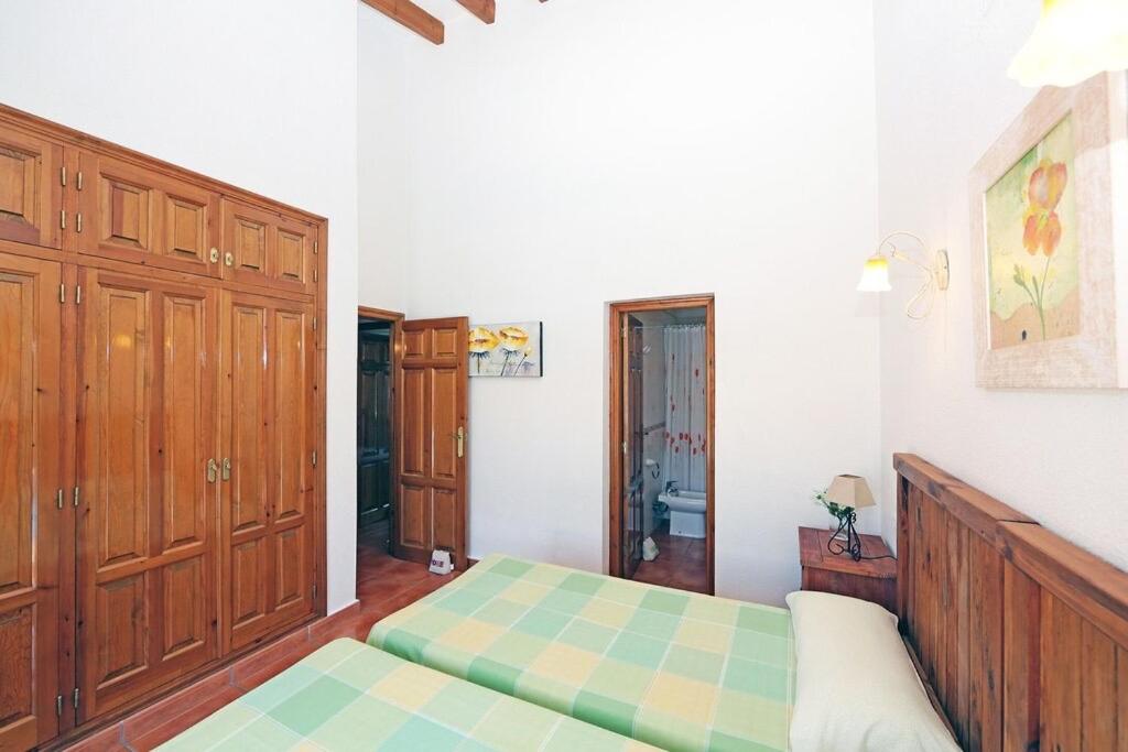 One-Bedroom House photo 2
