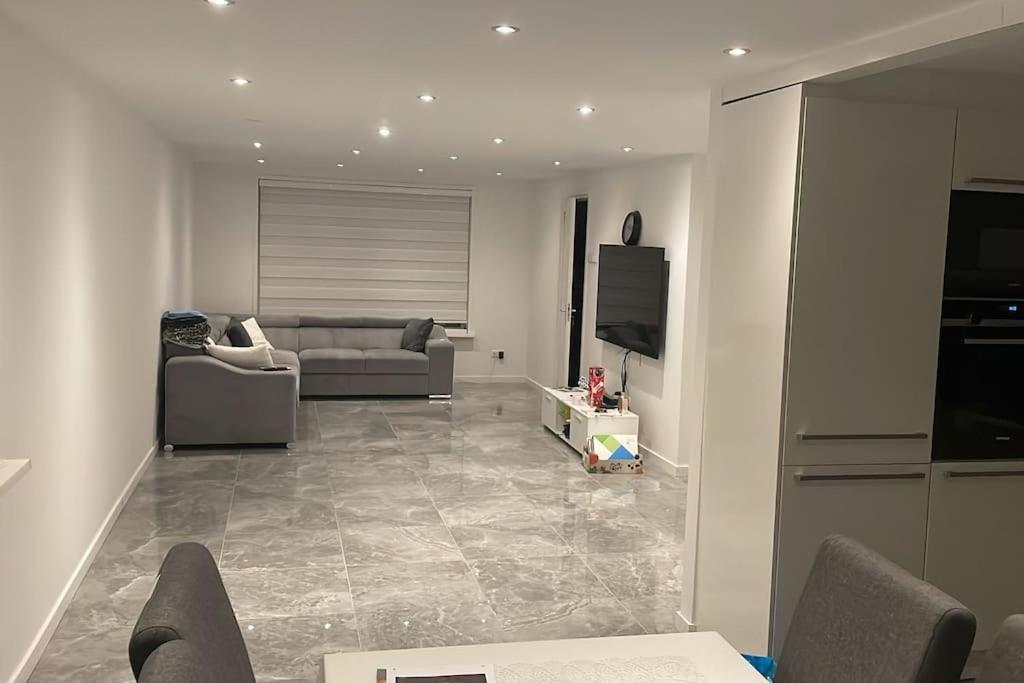 Three-Bedroom House photo 1