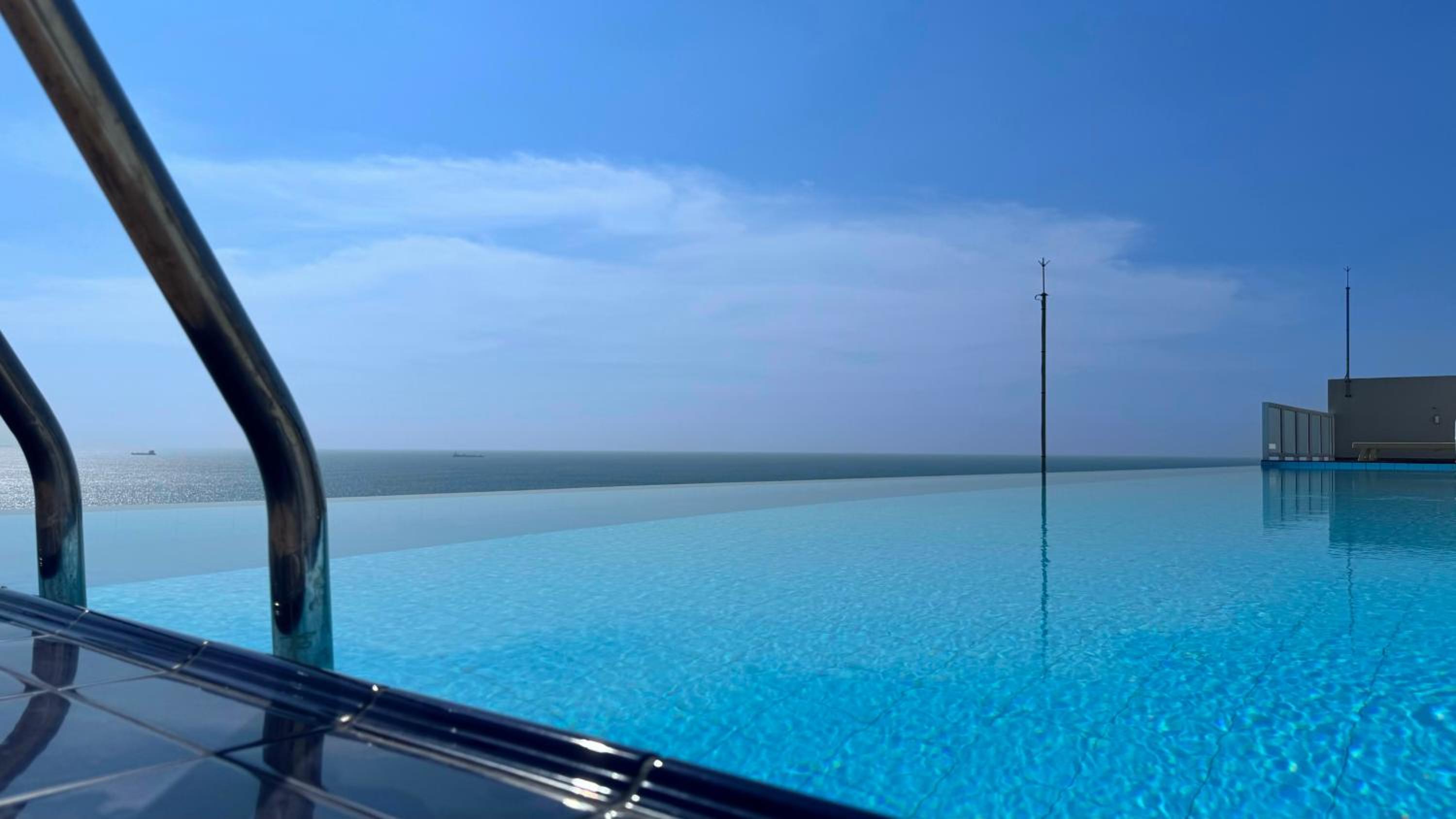 Three-Bedroom Apartment with Sea View photo 3
