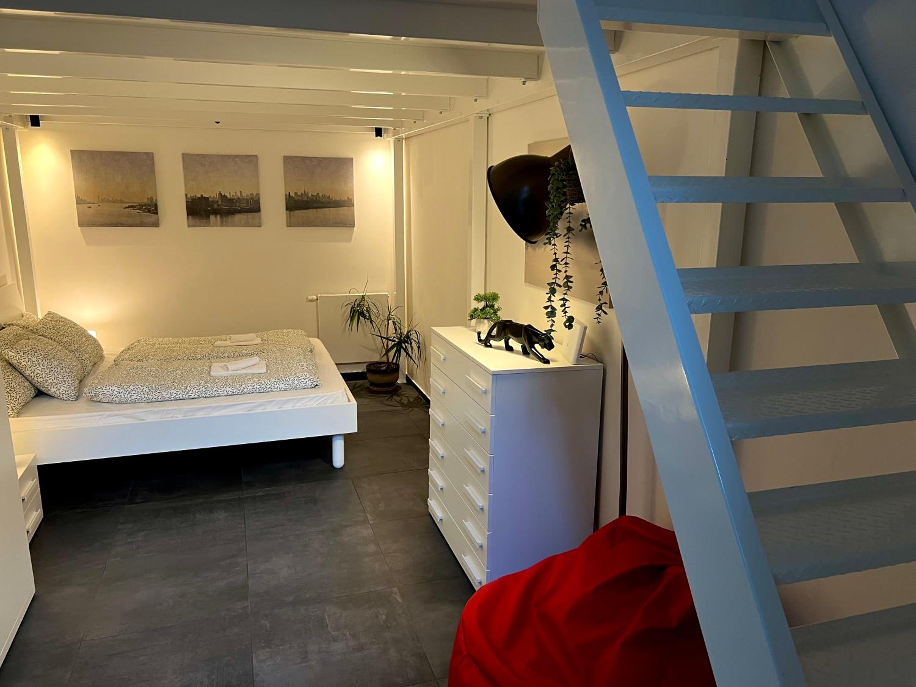 Apartment - Split Level