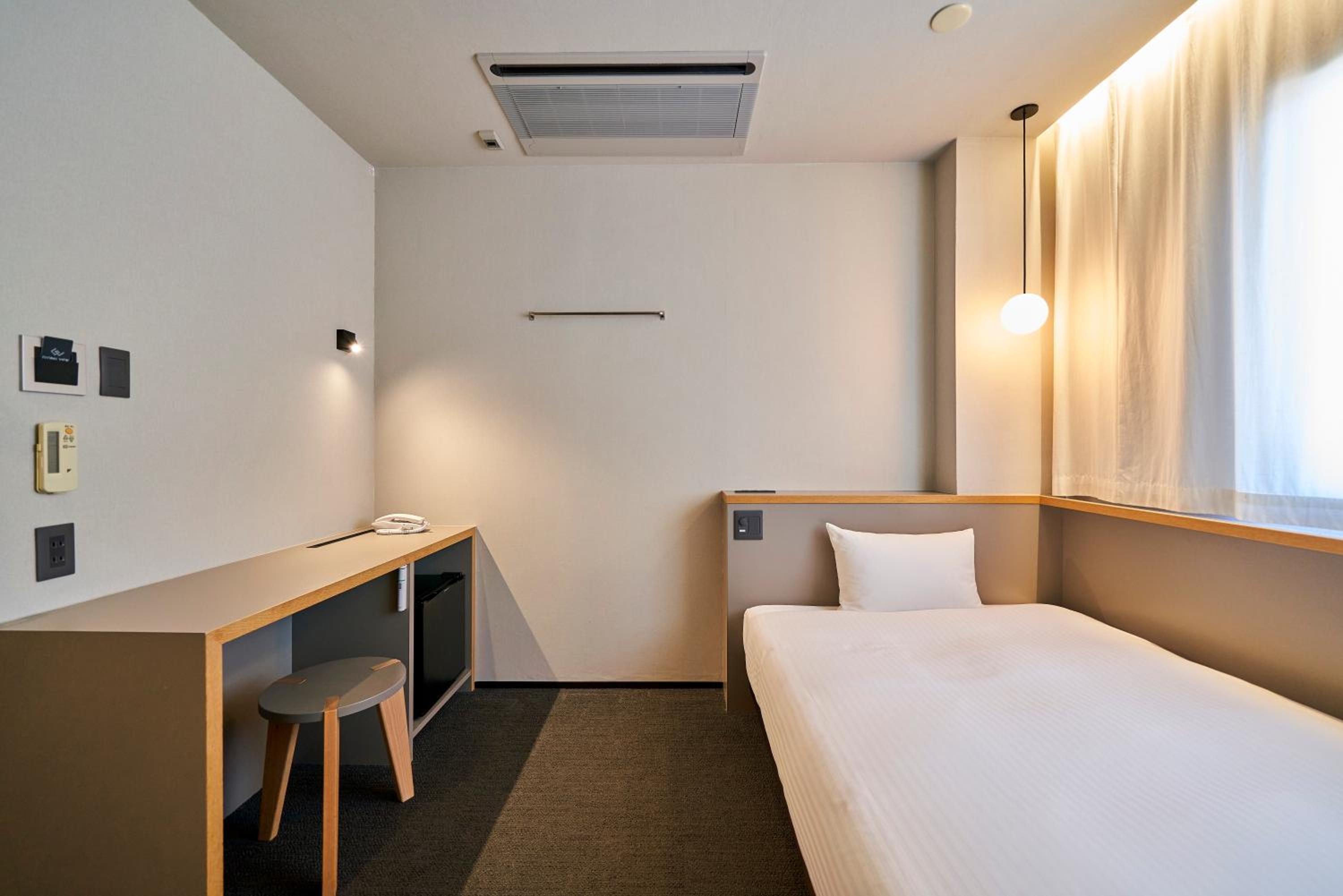 Single Room - Non-Smoking - Photo 1