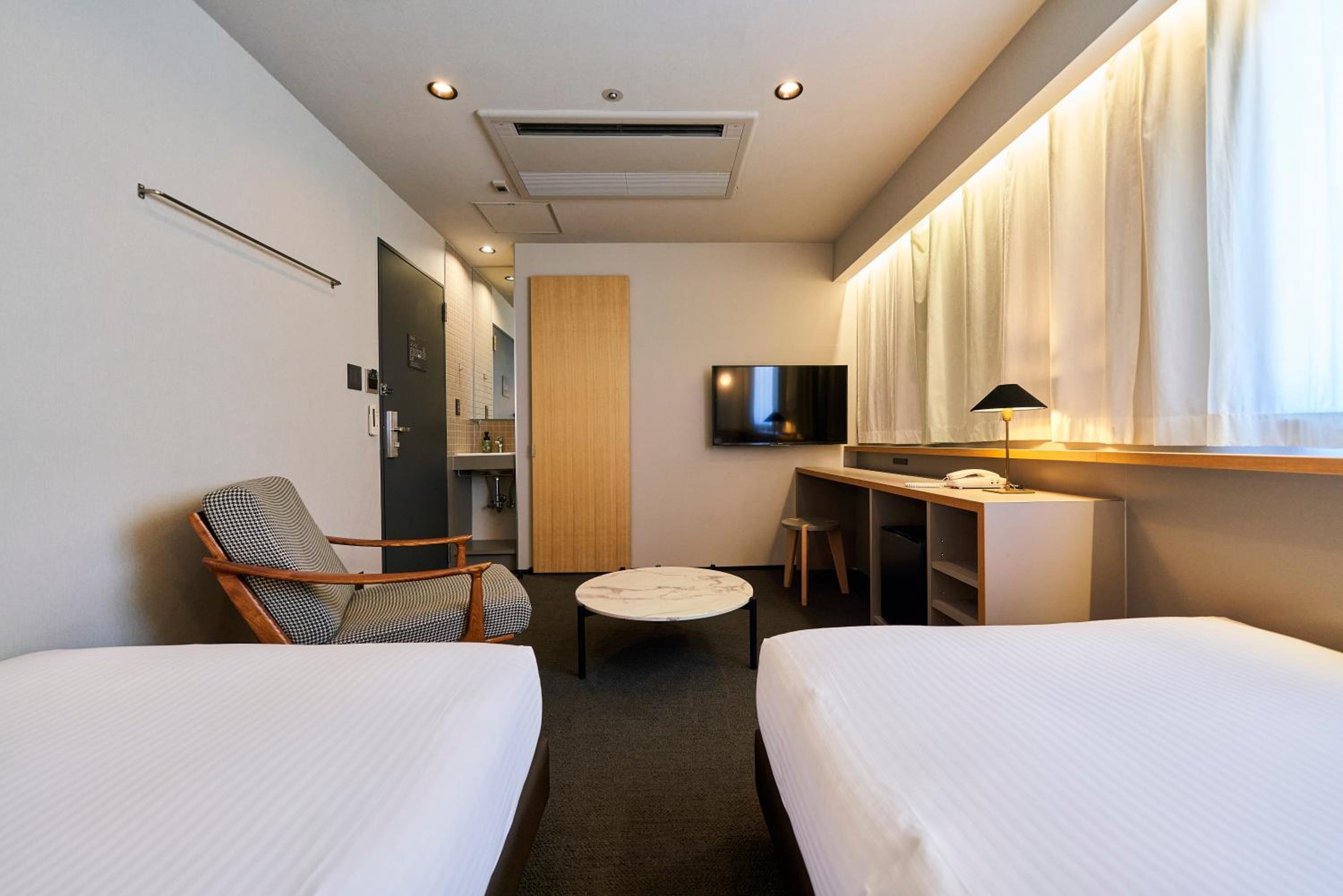 Twin Room - Non-Smoking - Photo 3