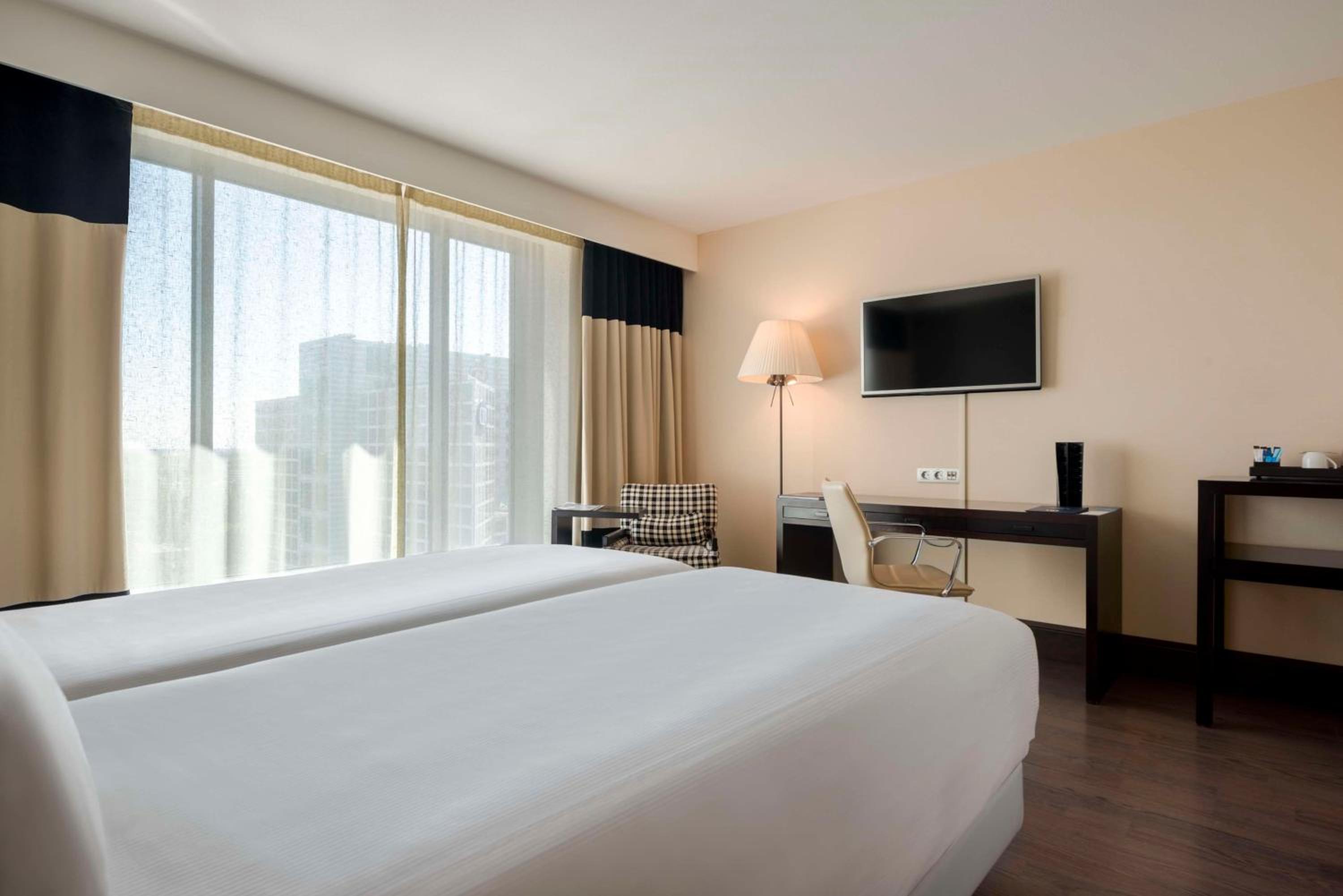 Standard Double or Twin Room - Photo 1