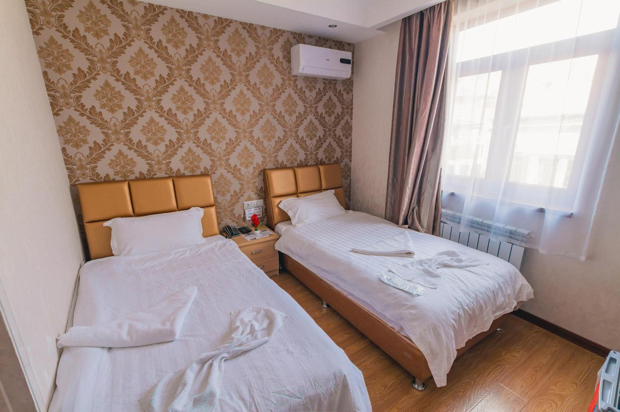 Twin Room - Photo 5