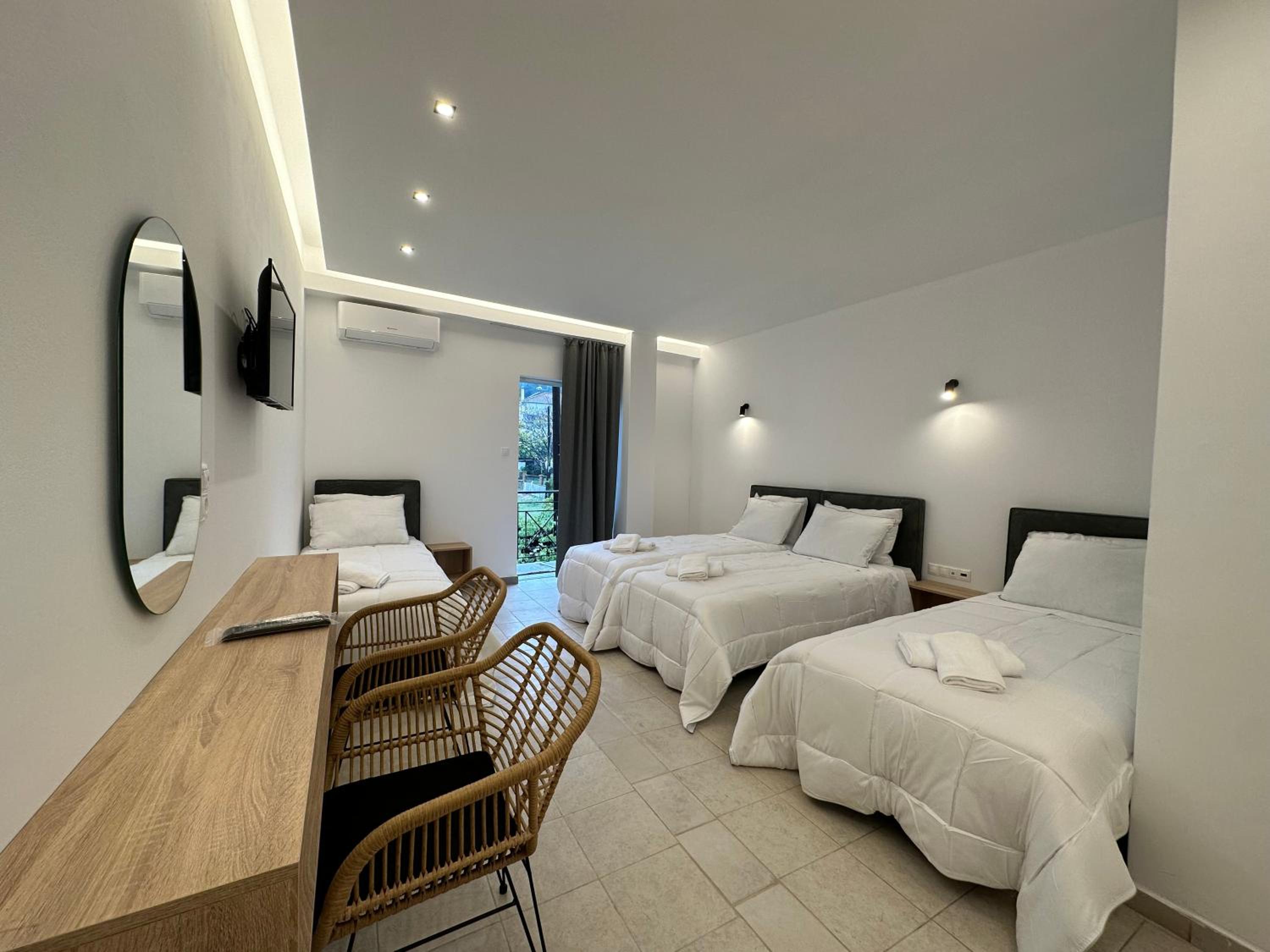 Quadruple Room photo 3
