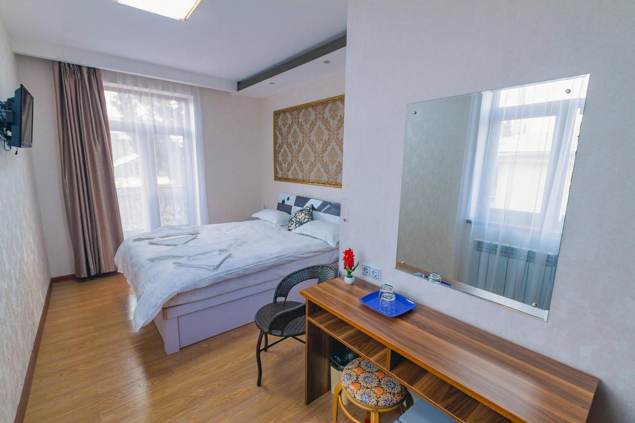Superior Double or Twin Room - Photo 2