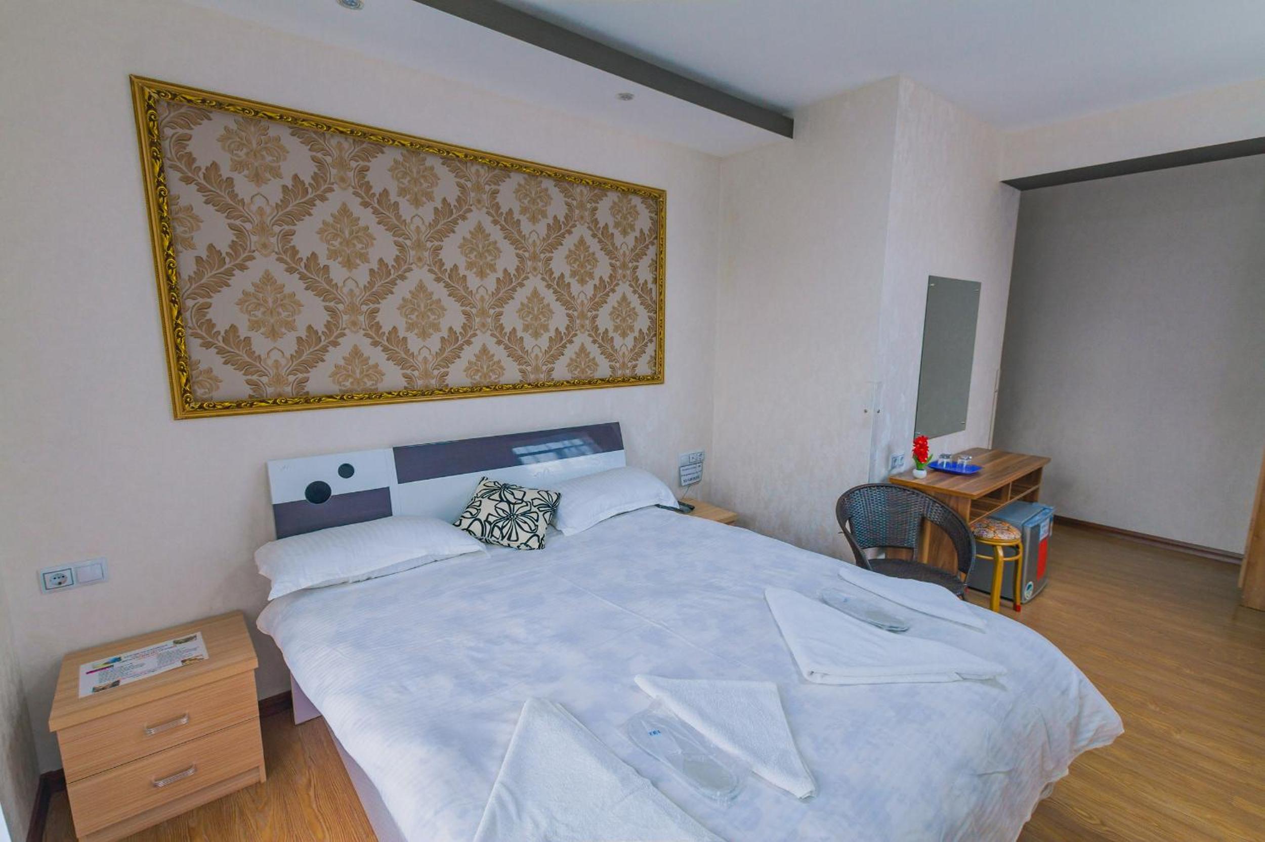 Superior Double or Twin Room - Photo 3