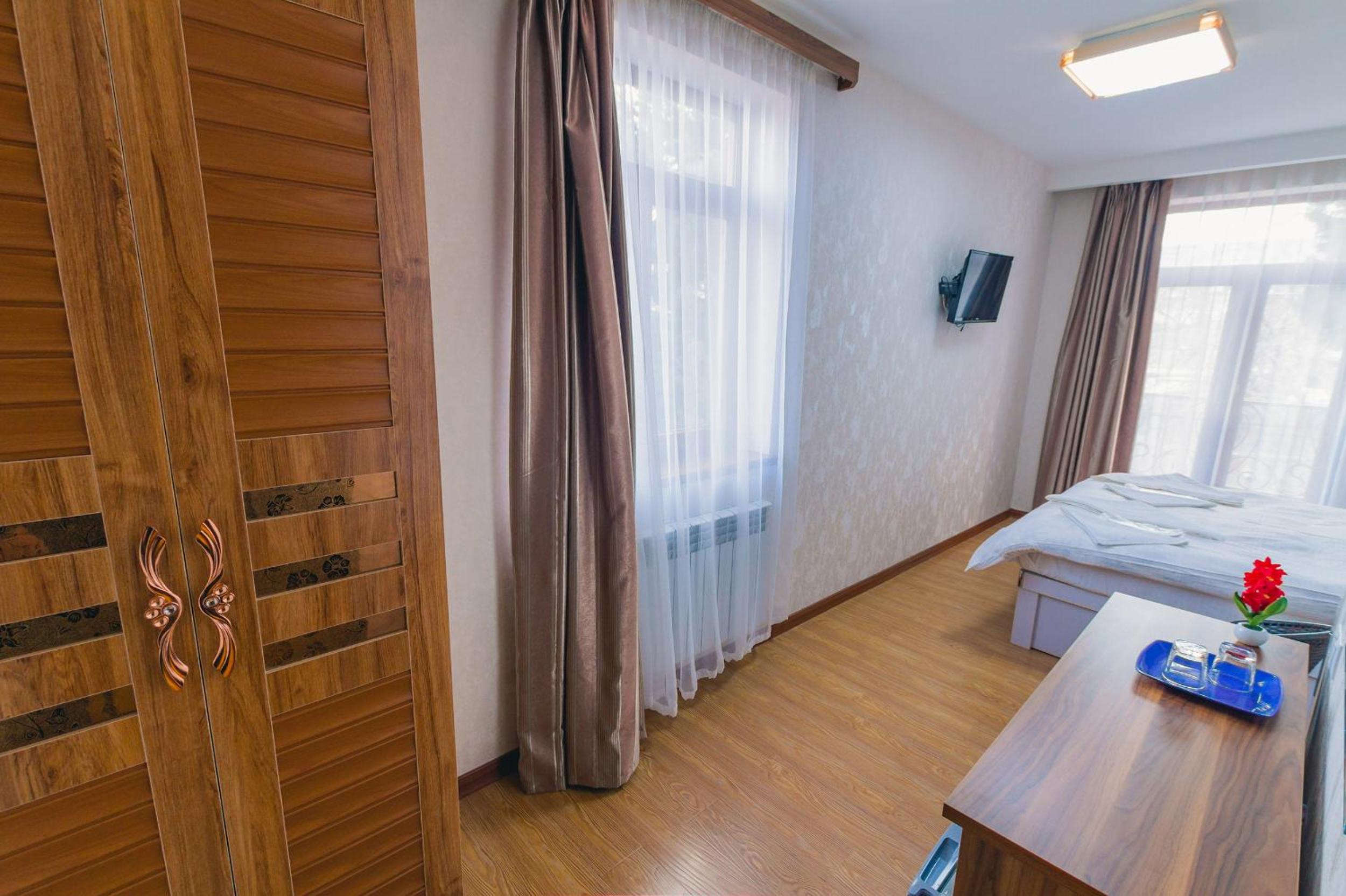 Superior Double or Twin Room - Photo 7