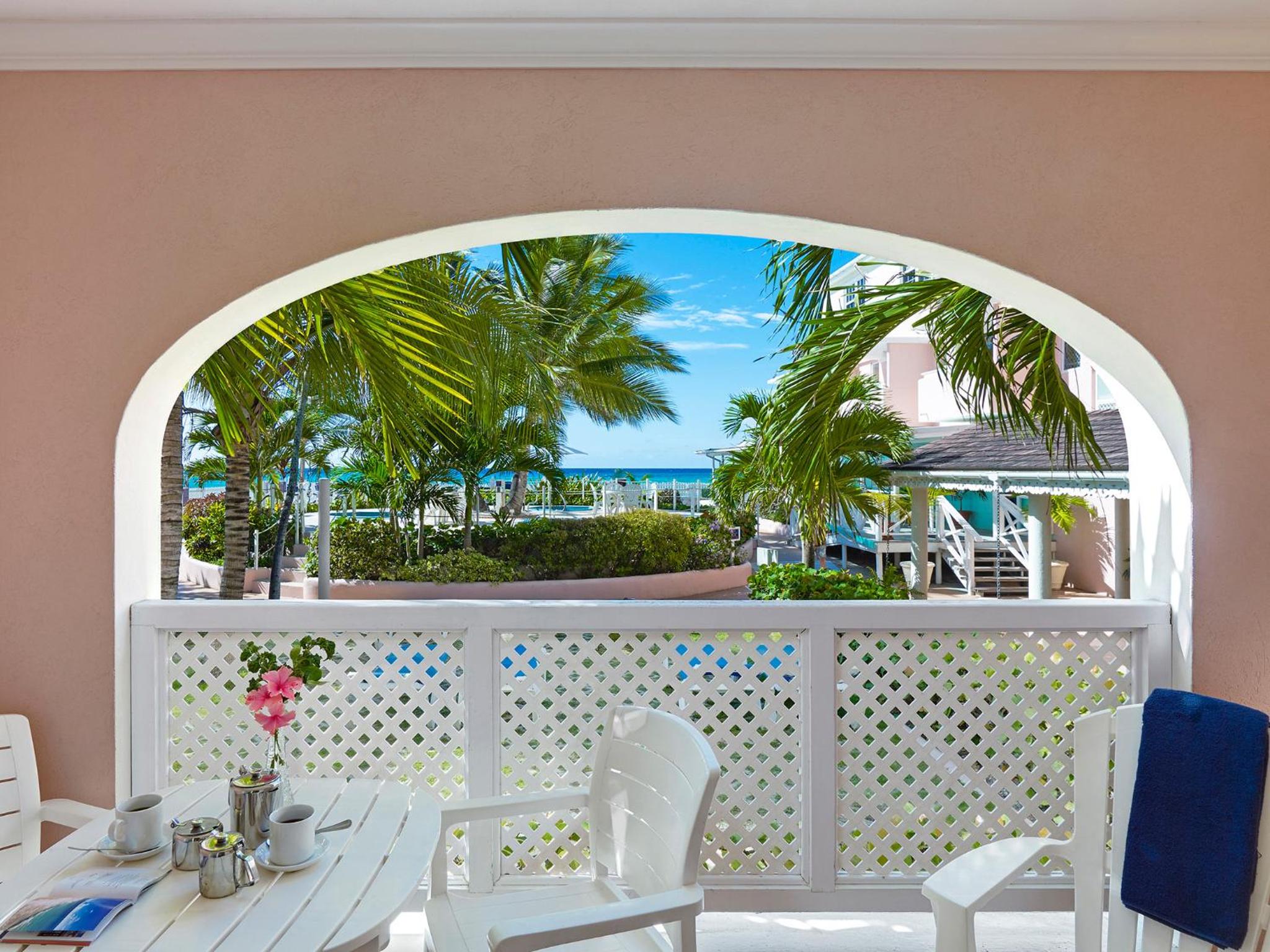 Deluxe Studio Ocean View - Photo 10