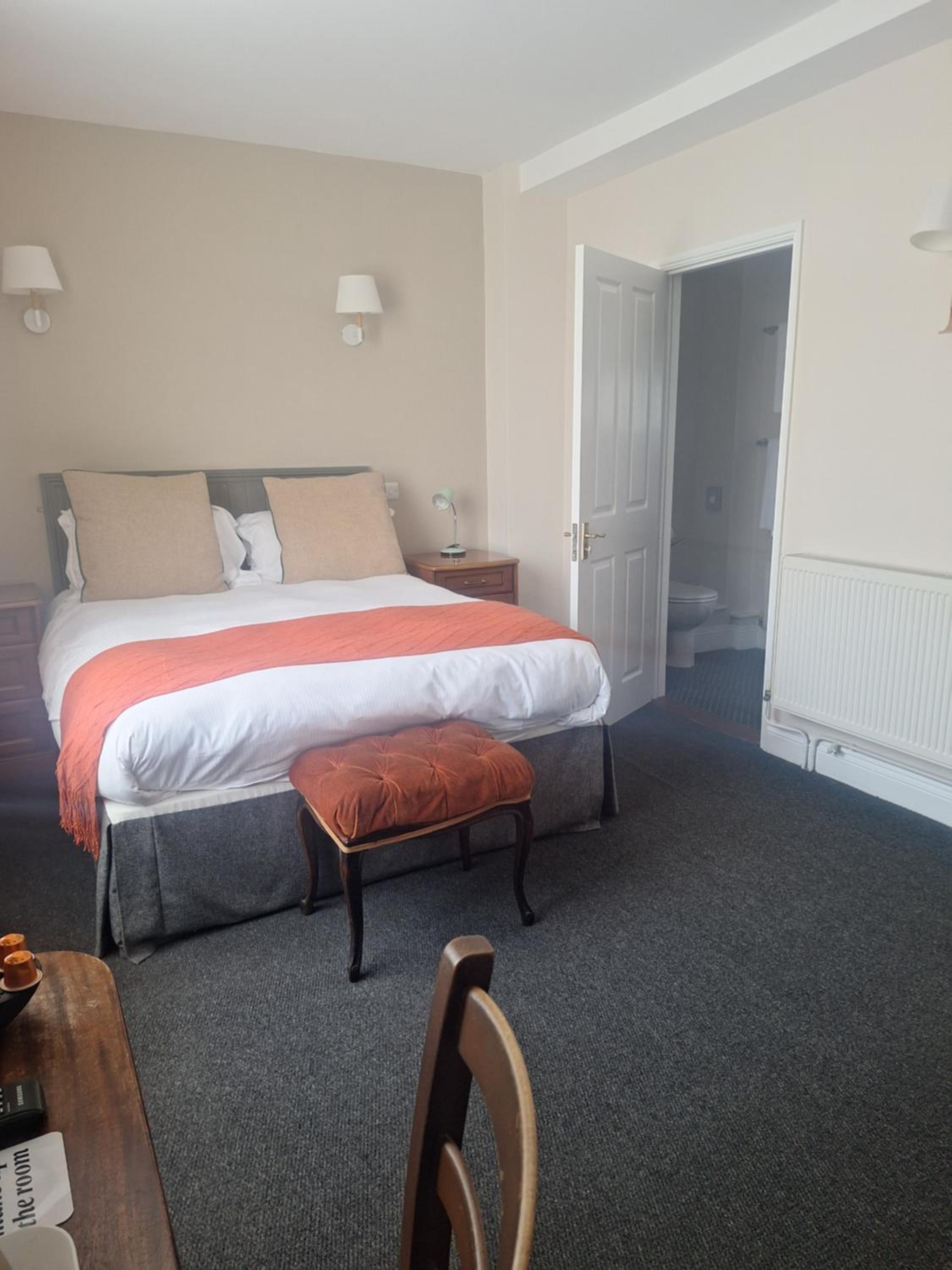 Double Room with Private Bathroom photo 3